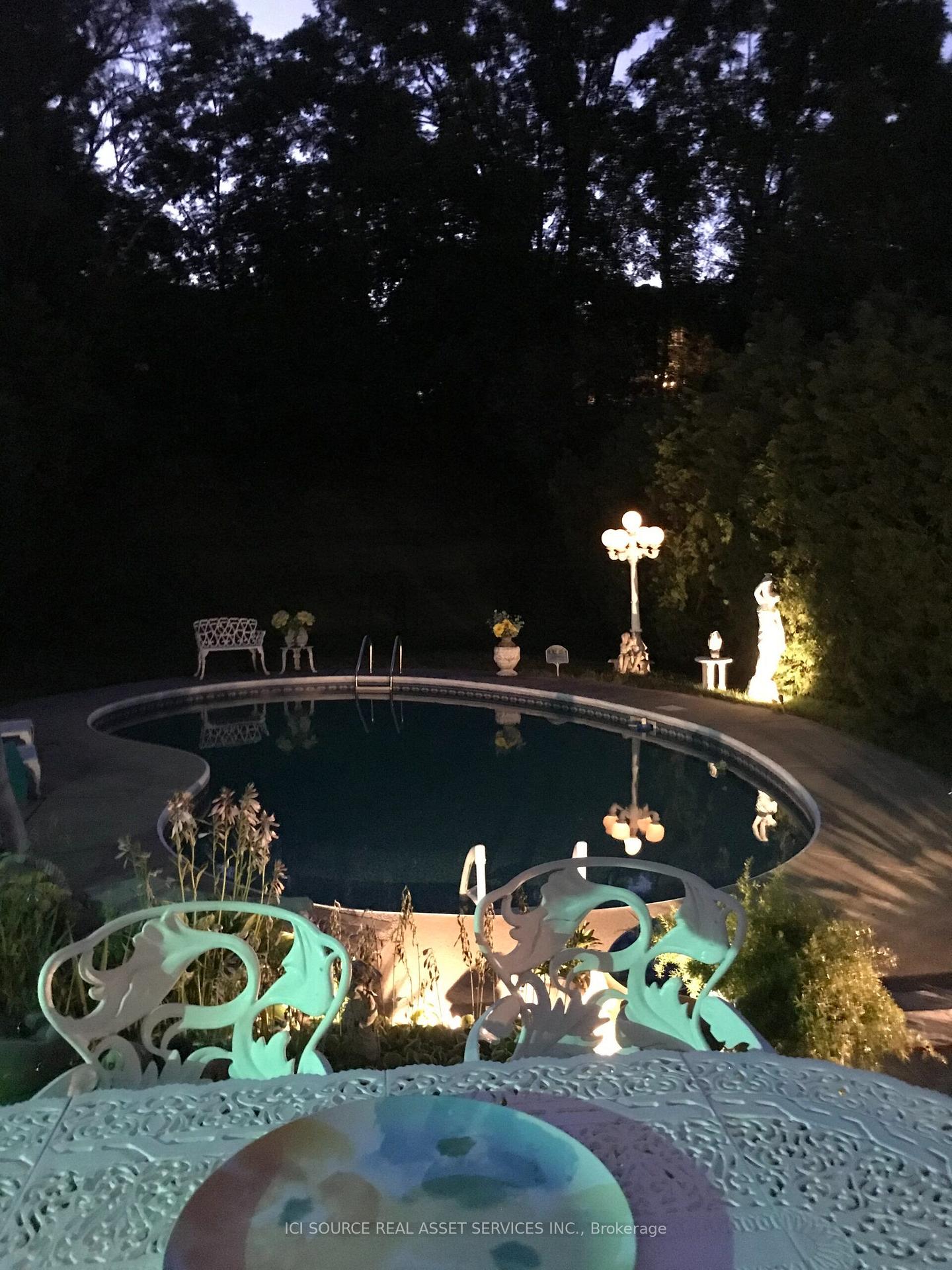 Photo 32 of 14 Robinhood Drive, Hamilton, Dundas — HOMEH