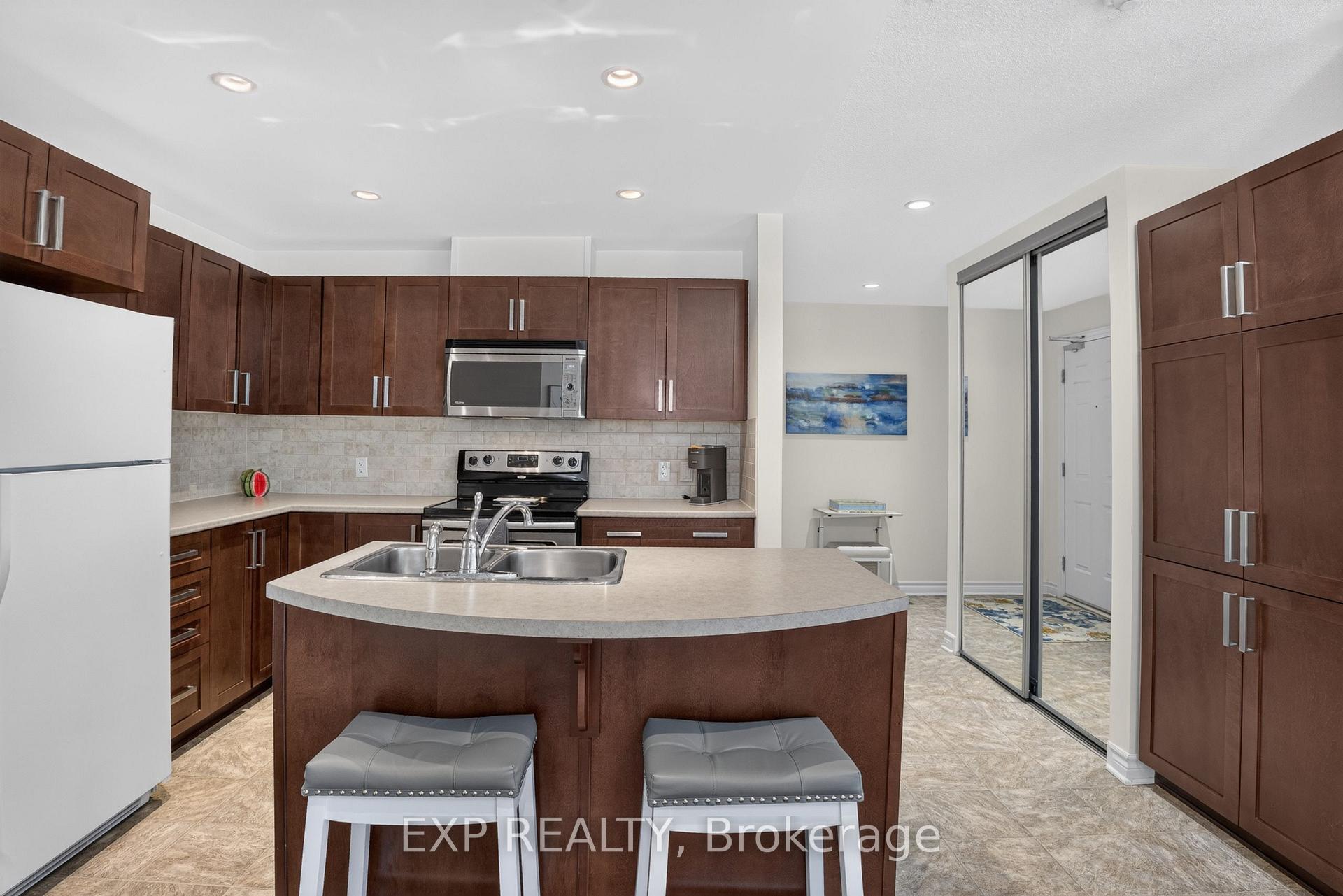 Photo 11 of Unit 4, 385 Paseo Private, Ottawa, Centrepointe — HOMEH