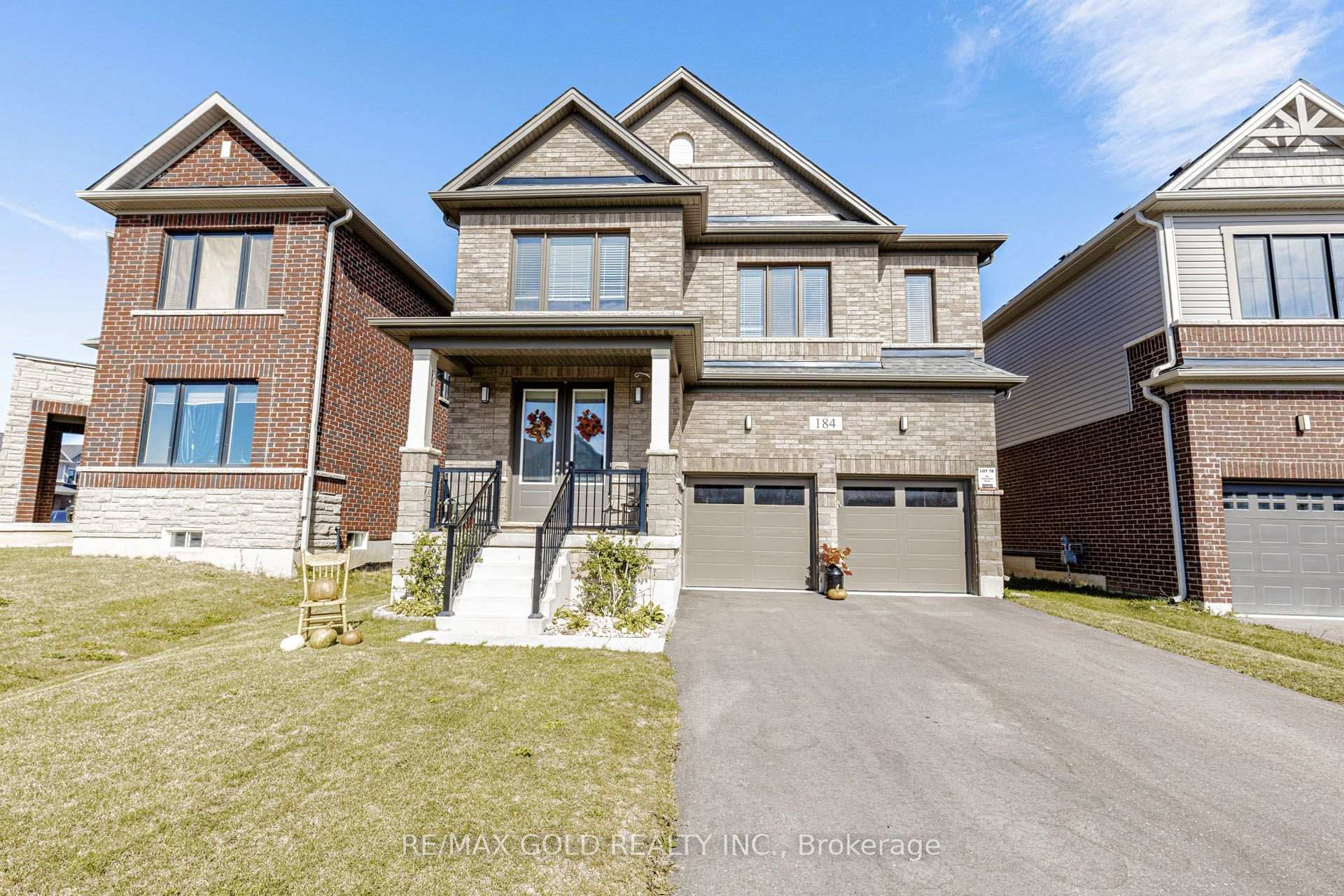 Photo 6 of 184 Leslie Davis Street, North Dumfries, Ayr — HOMEH