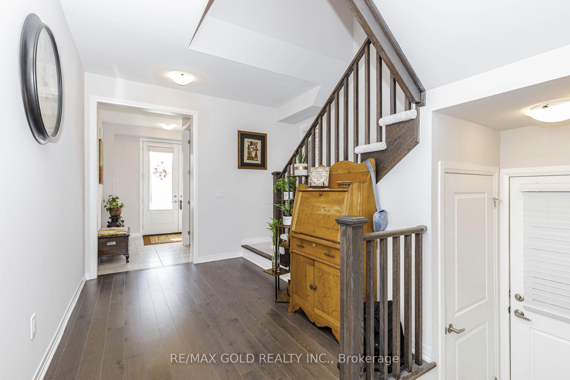 Photo 9 of 184 Leslie Davis Street, North Dumfries, Ayr — HOMEH