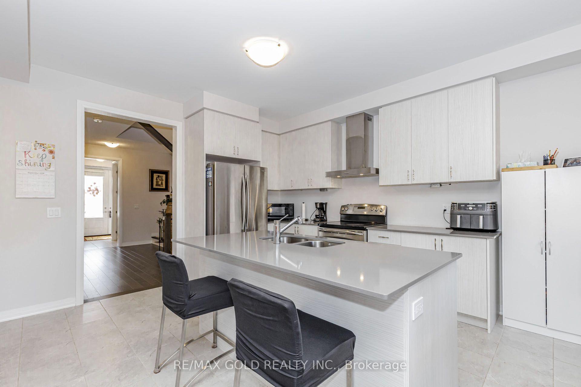Photo 11 of 184 Leslie Davis Street, North Dumfries, Ayr — HOMEH