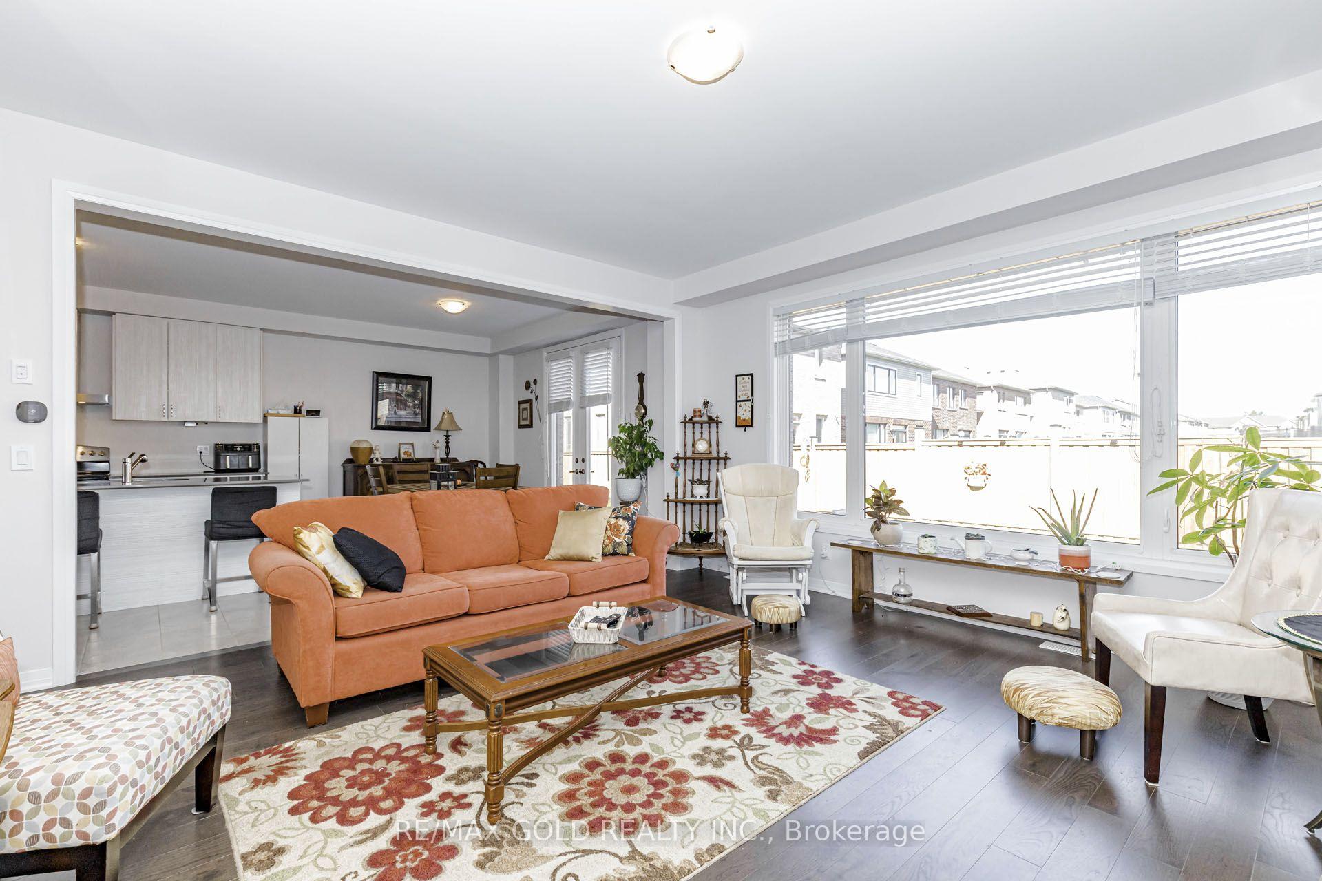 Photo 15 of 184 Leslie Davis Street, North Dumfries, Ayr — HOMEH