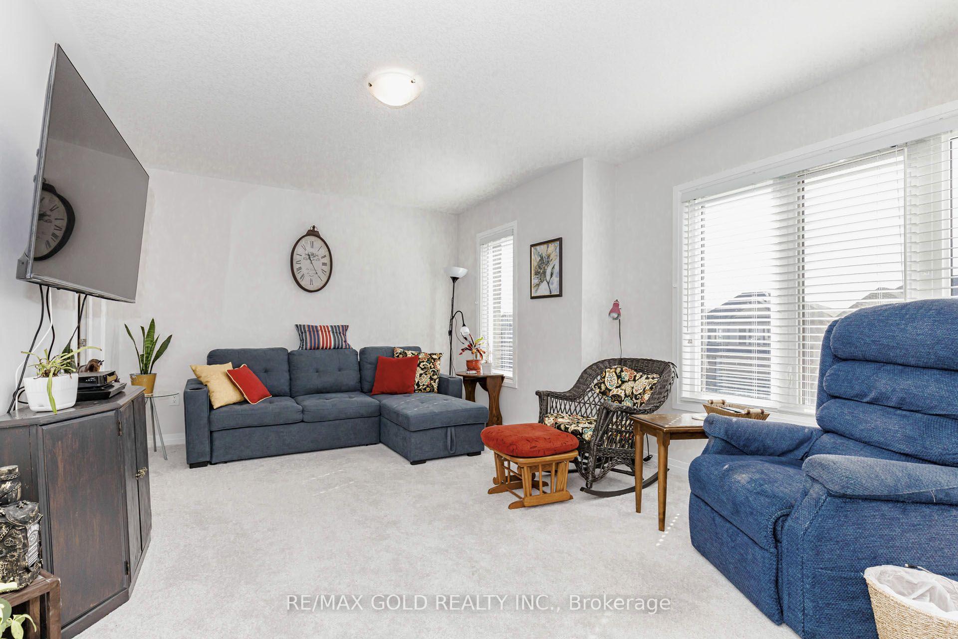 Photo 19 of 184 Leslie Davis Street, North Dumfries, Ayr — HOMEH