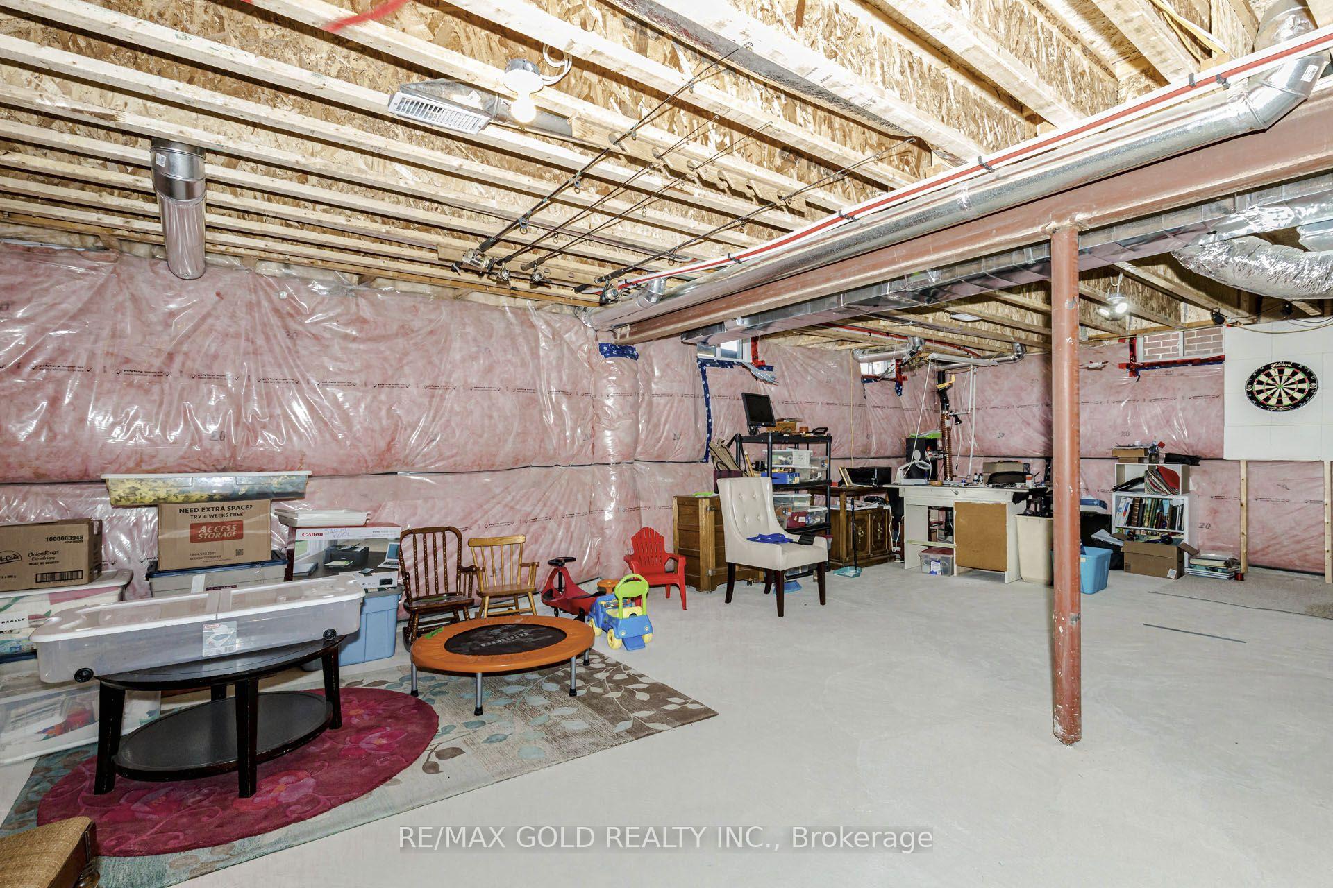 Photo 35 of 184 Leslie Davis Street, North Dumfries, Ayr — HOMEH