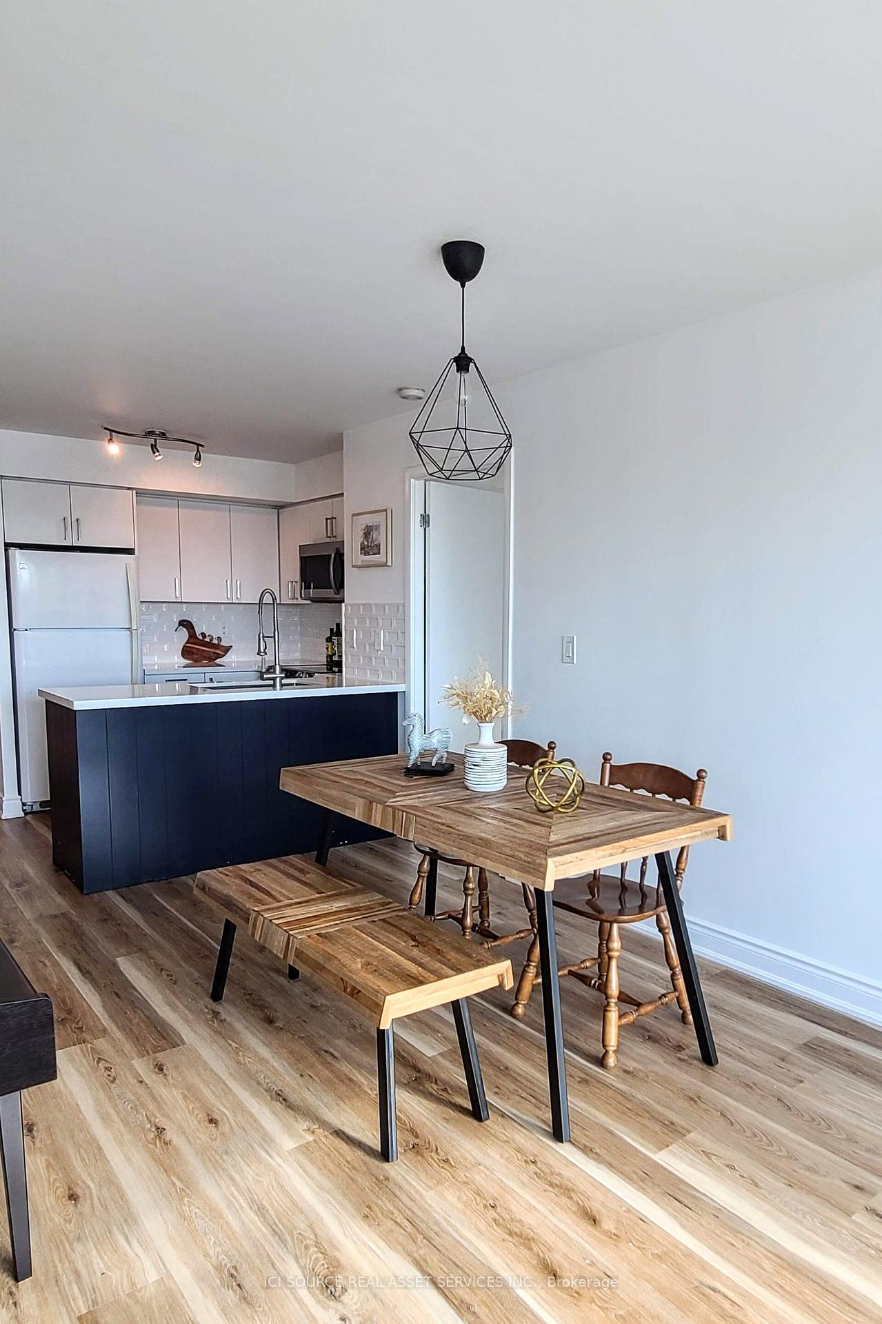 Photo 3 of Unit 611, 219 Fort York Boulevard, Toronto, Niagara — HOMEH