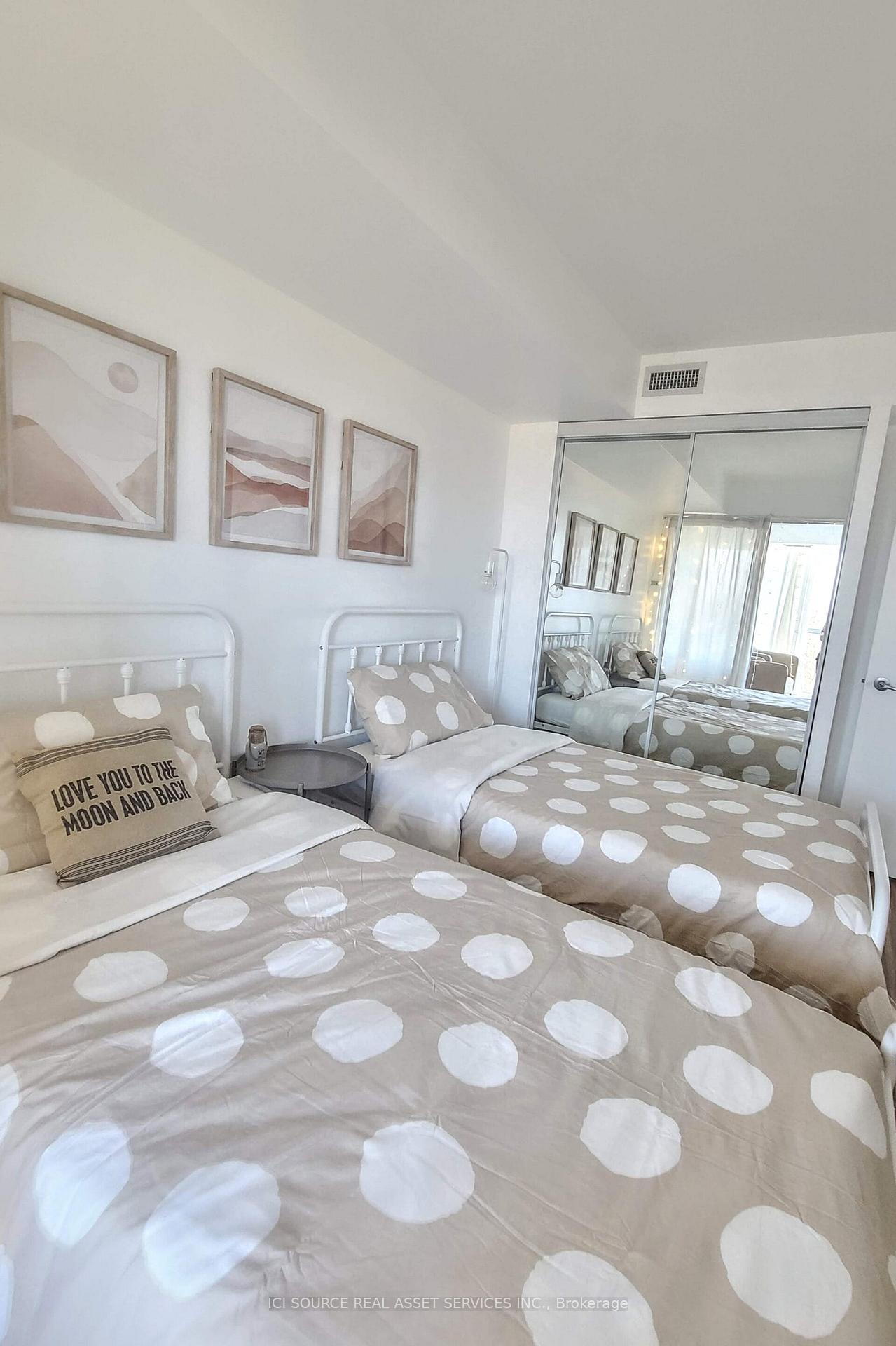 Photo 8 of Unit 611, 219 Fort York Boulevard, Toronto, Niagara — HOMEH