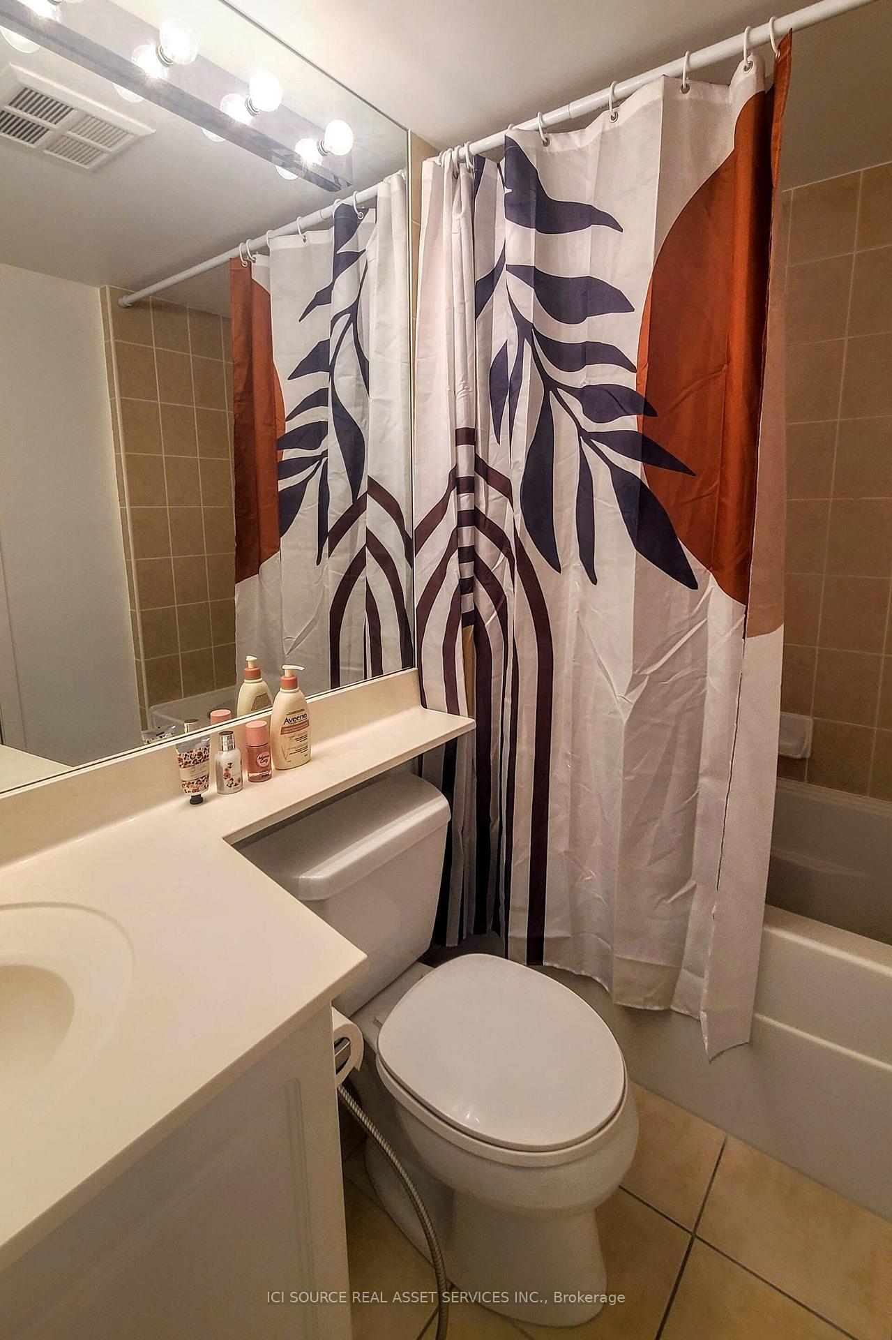 Photo 11 of Unit 611, 219 Fort York Boulevard, Toronto, Niagara — HOMEH