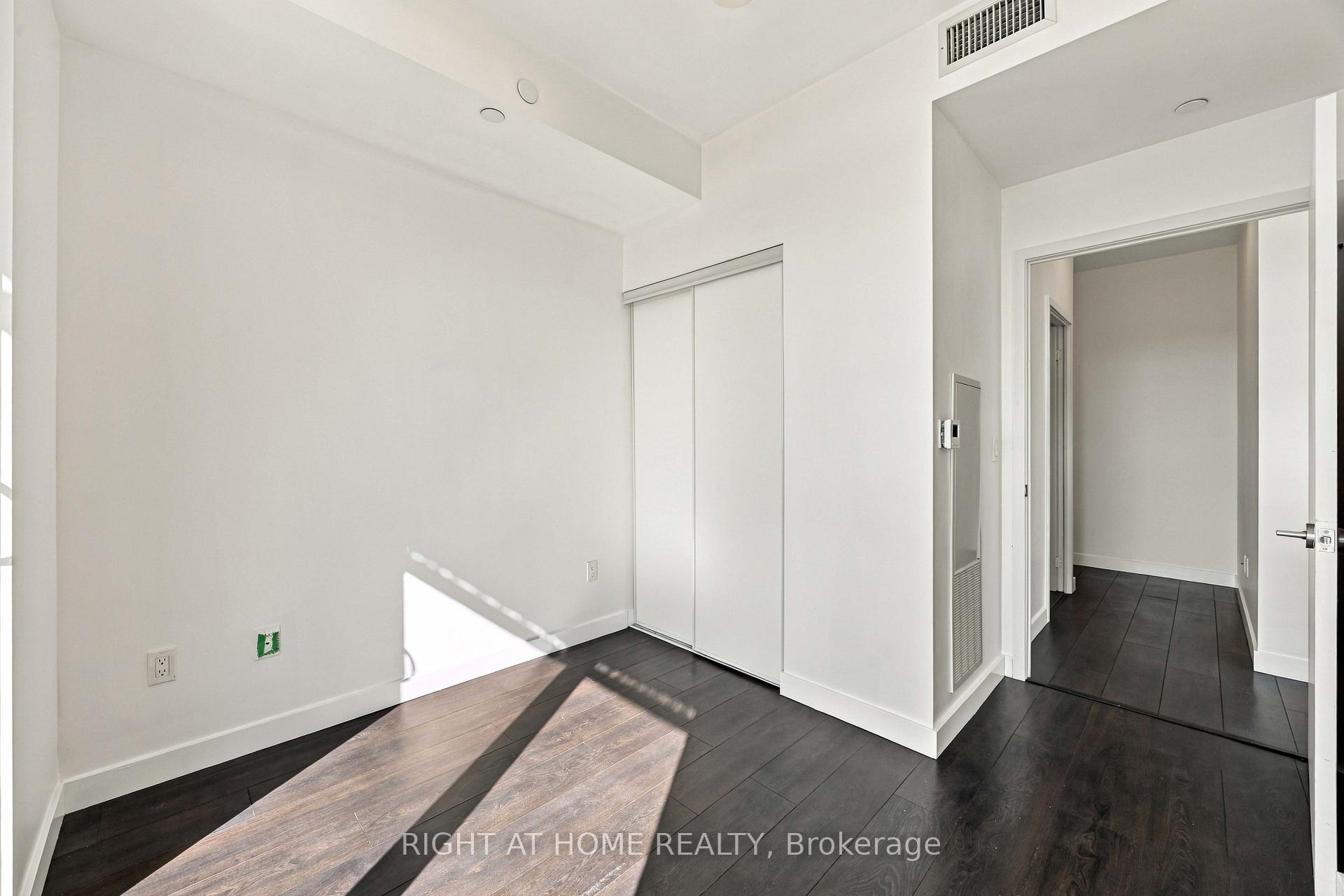 Photo 20 of Unit 5002, 8 Eglinton Avenue E, Toronto, Mount Pleasant West — HOMEH