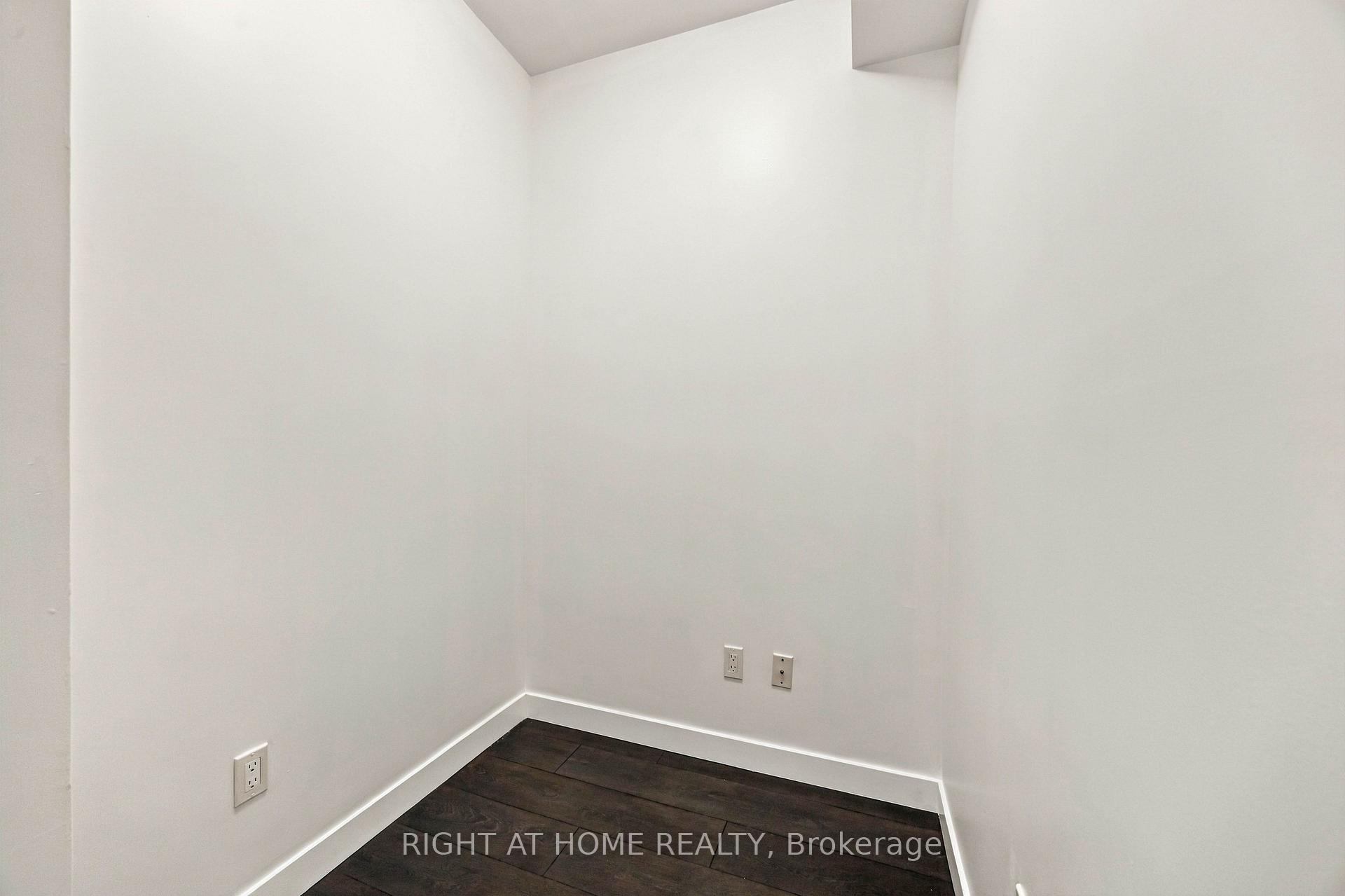 Photo 24 of Unit 5002, 8 Eglinton Avenue E, Toronto, Mount Pleasant West — HOMEH