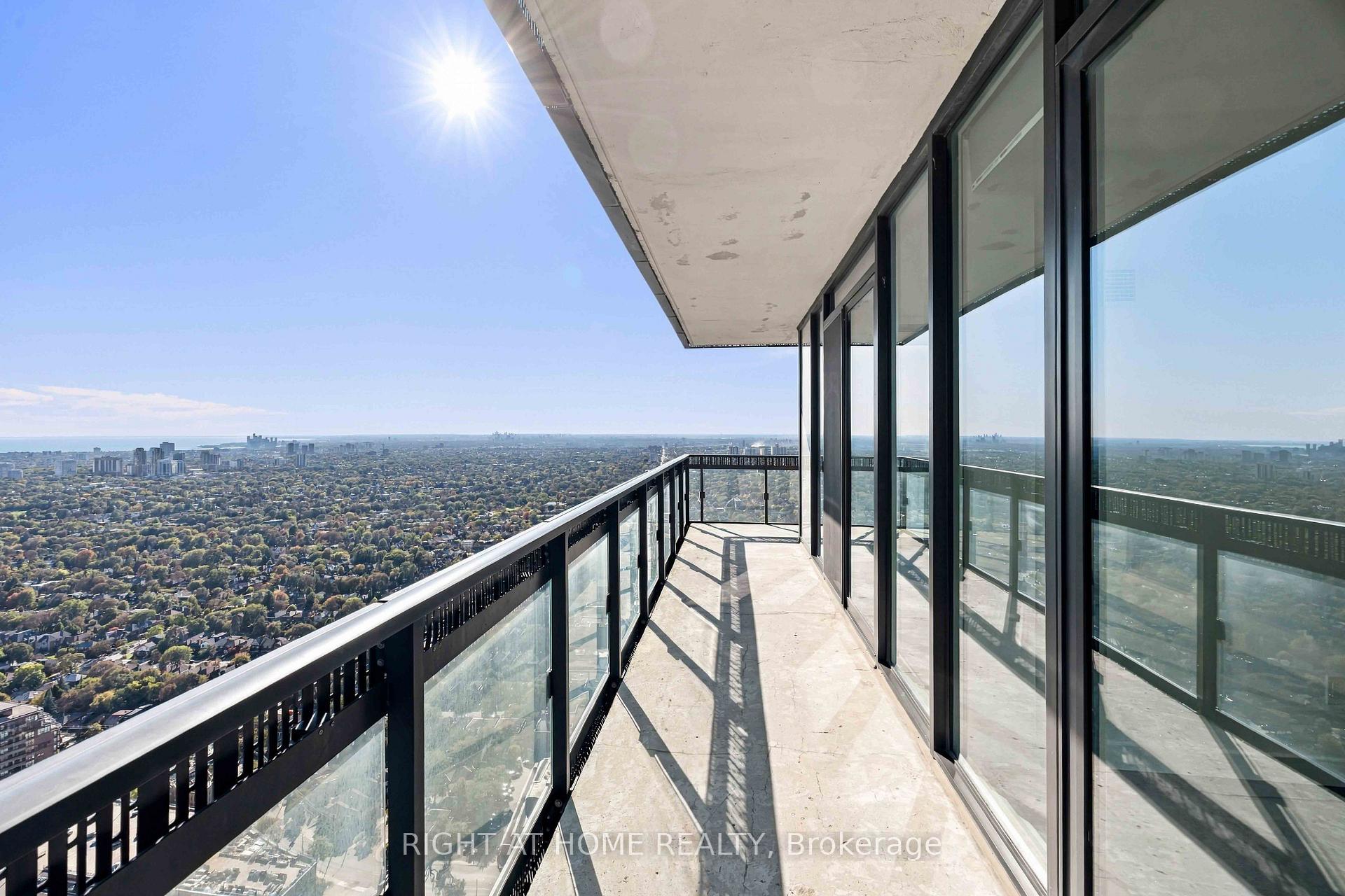 Photo 27 of Unit 5002, 8 Eglinton Avenue E, Toronto, Mount Pleasant West — HOMEH
