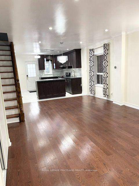 Photo 6 of 606 Coxwell Avenue, Toronto, Greenwood-Coxwell — HOMEH