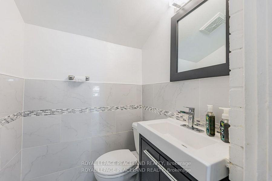 Photo 10 of 606 Coxwell Avenue, Toronto, Greenwood-Coxwell — HOMEH