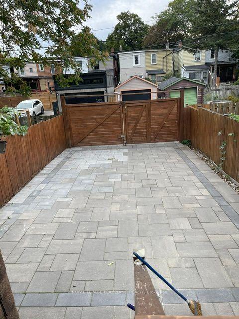Photo 16 of 606 Coxwell Avenue, Toronto, Greenwood-Coxwell — HOMEH