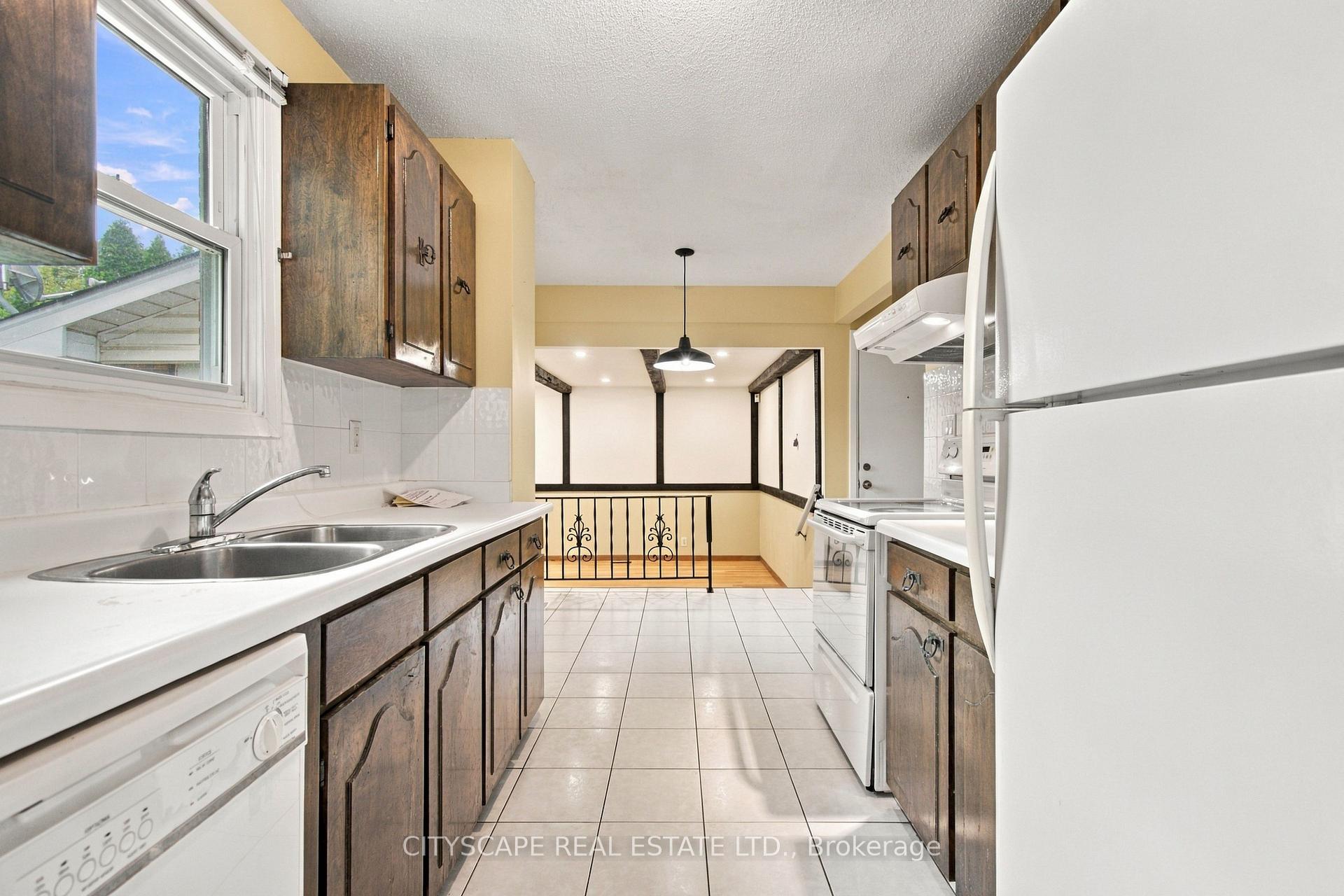 Photo 11 of 9966 Asgard Road, Windsor — HOMEH