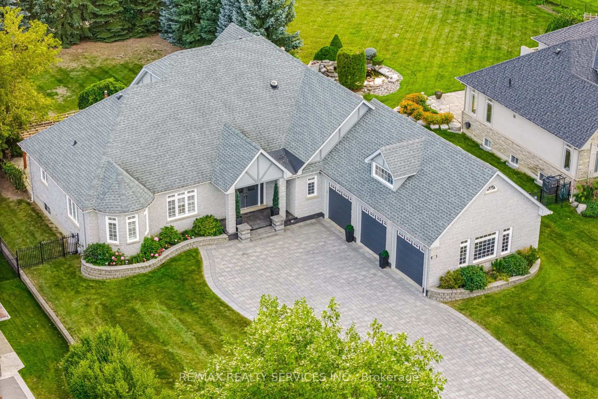 Photo 2 of 8910 Creditview Road, Brampton, Credit Valley — HOMEH
