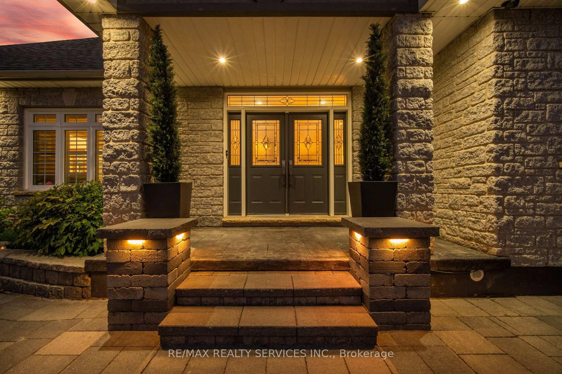 Photo 10 of 8910 Creditview Road, Brampton, Credit Valley — HOMEH