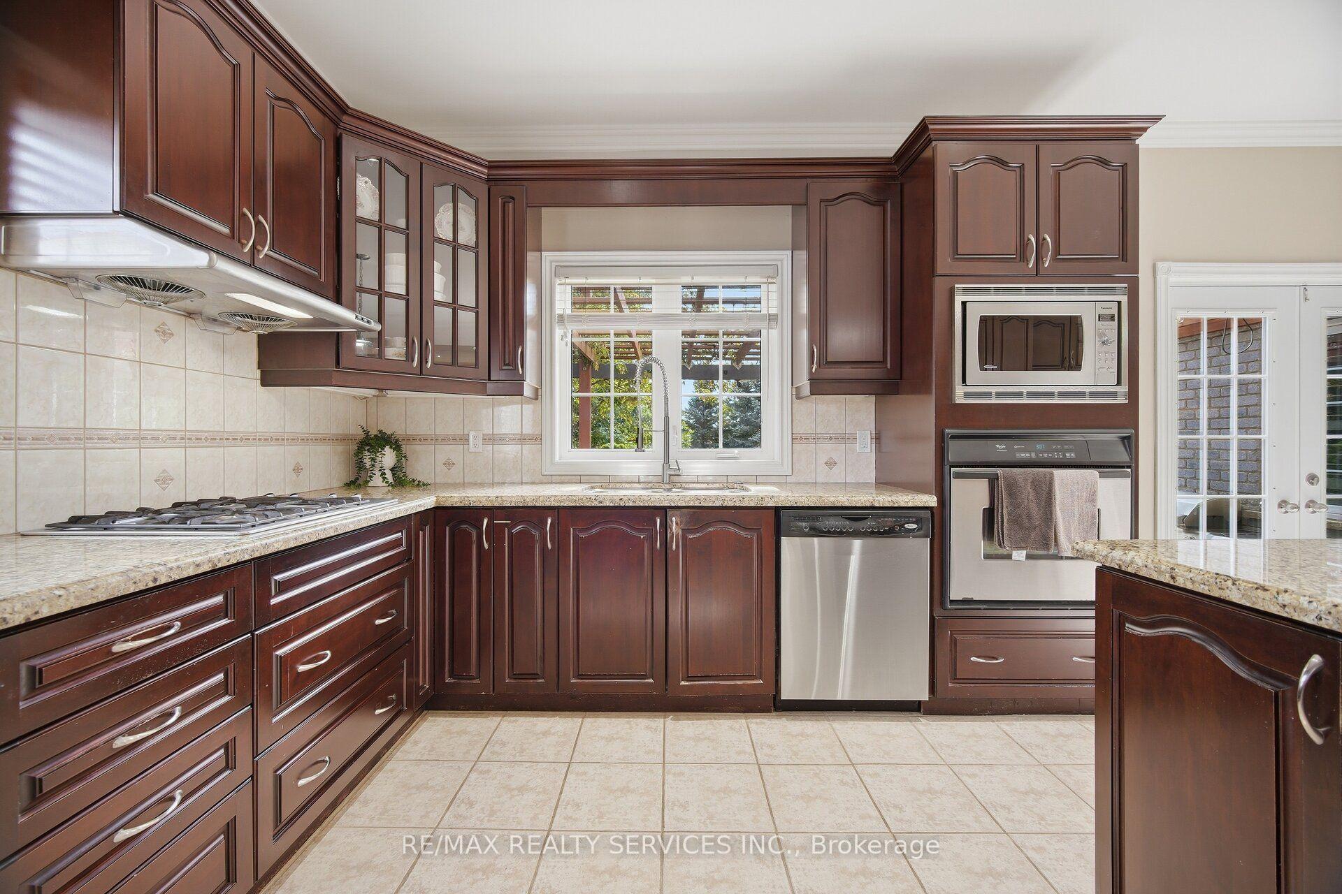 Photo 47 of 8910 Creditview Road, Brampton, Credit Valley — HOMEH