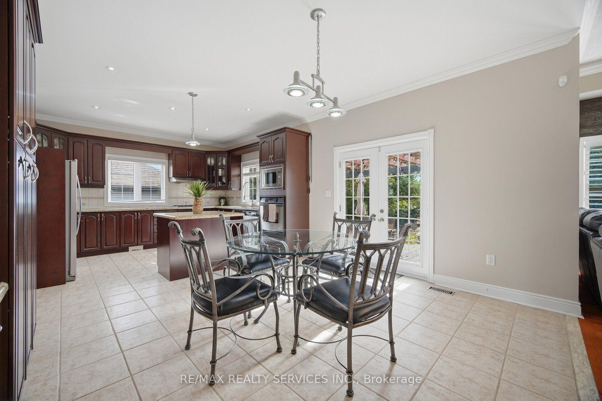 Photo 51 of 8910 Creditview Road, Brampton, Credit Valley — HOMEH