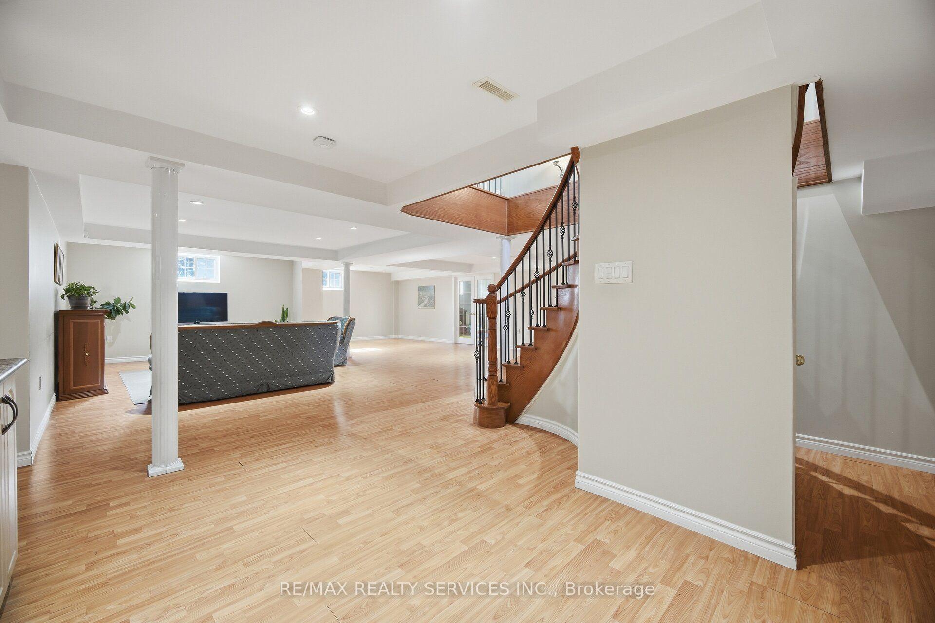 Photo 68 of 8910 Creditview Road, Brampton, Credit Valley — HOMEH