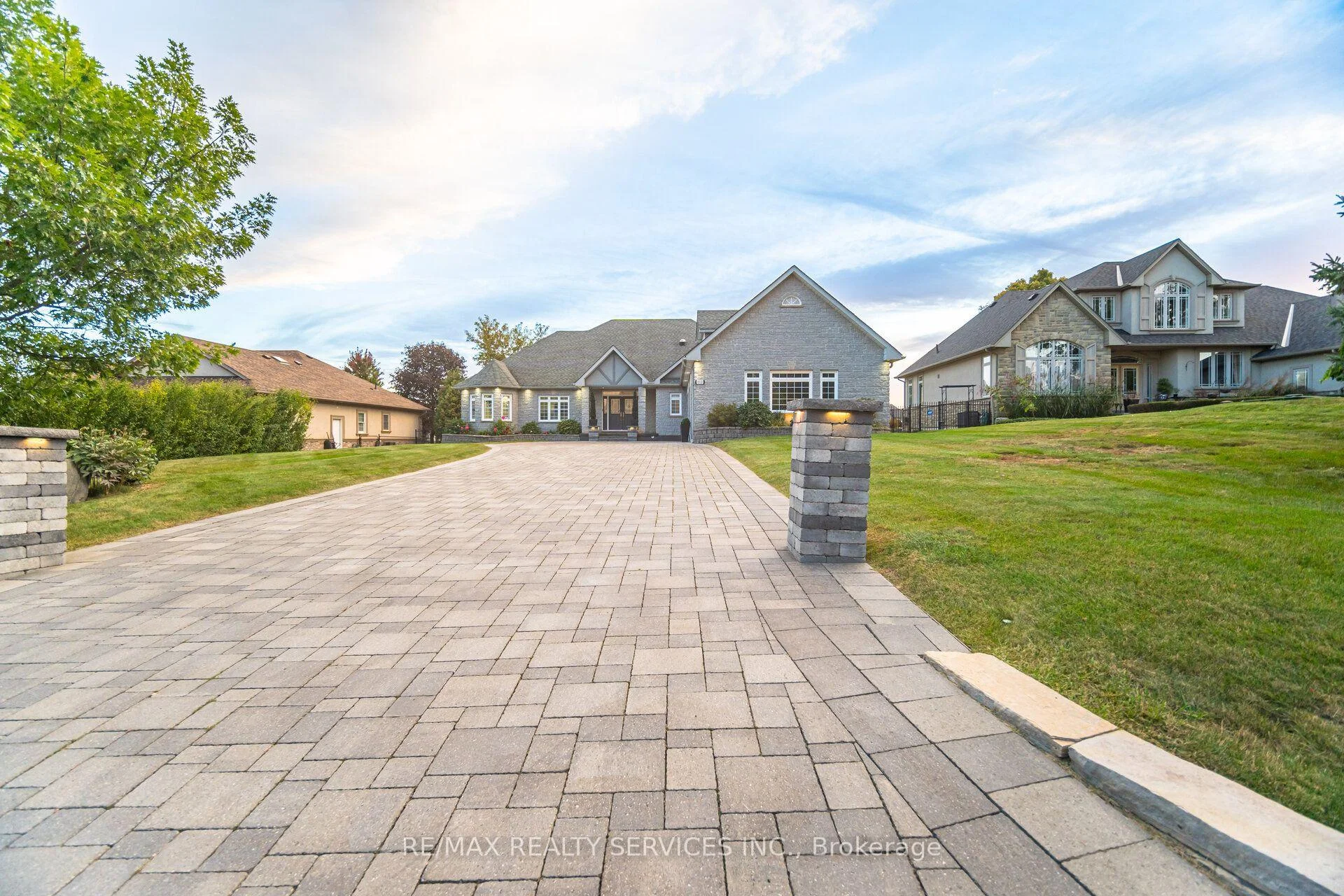 Photo 8 of 8910 Creditview Road, Brampton, Credit Valley — HOMEH