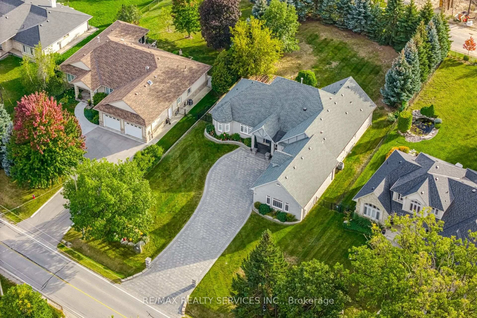 Photo 16 of 8910 Creditview Road, Brampton, Credit Valley — HOMEH