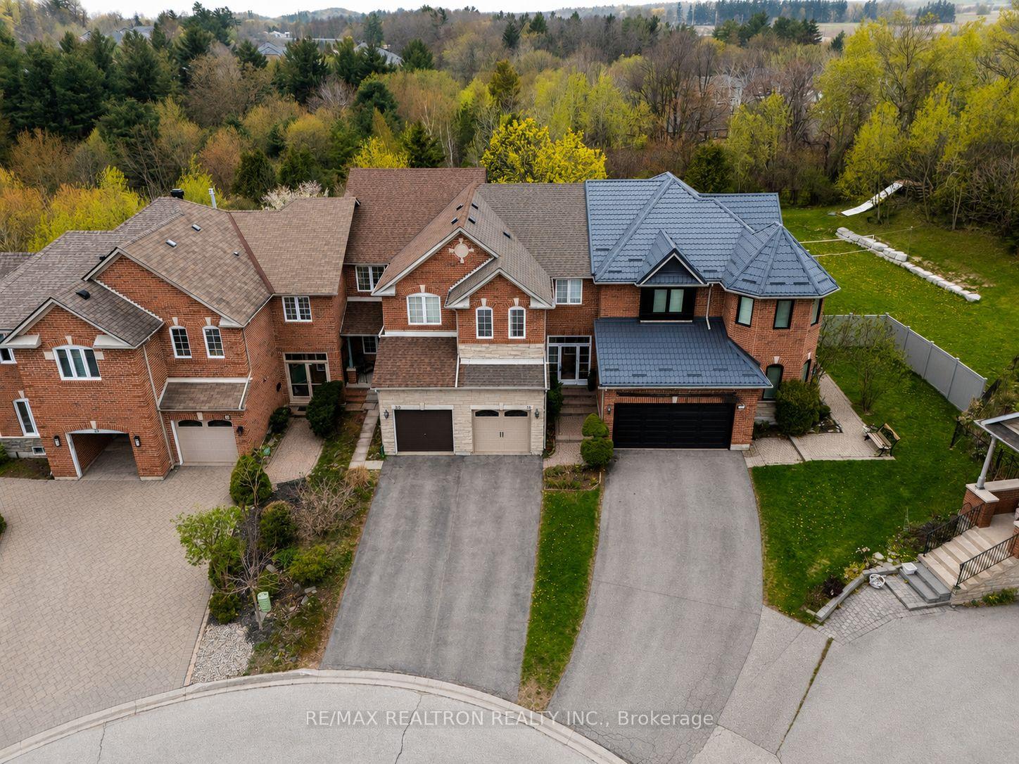 Photo 2 of 36 Edgemont Court, Richmond Hill, Westbrook — HOMEH