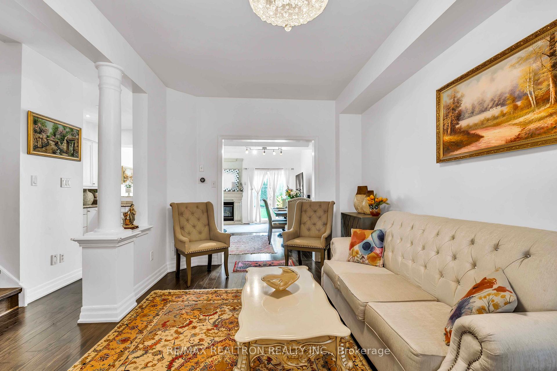 Photo 6 of 36 Edgemont Court, Richmond Hill, Westbrook — HOMEH