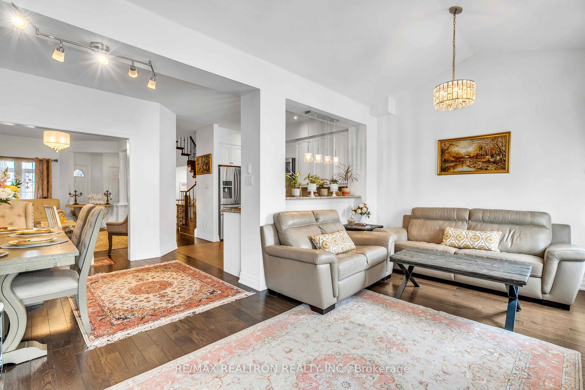 Photo 13 of 36 Edgemont Court, Richmond Hill, Westbrook — HOMEH