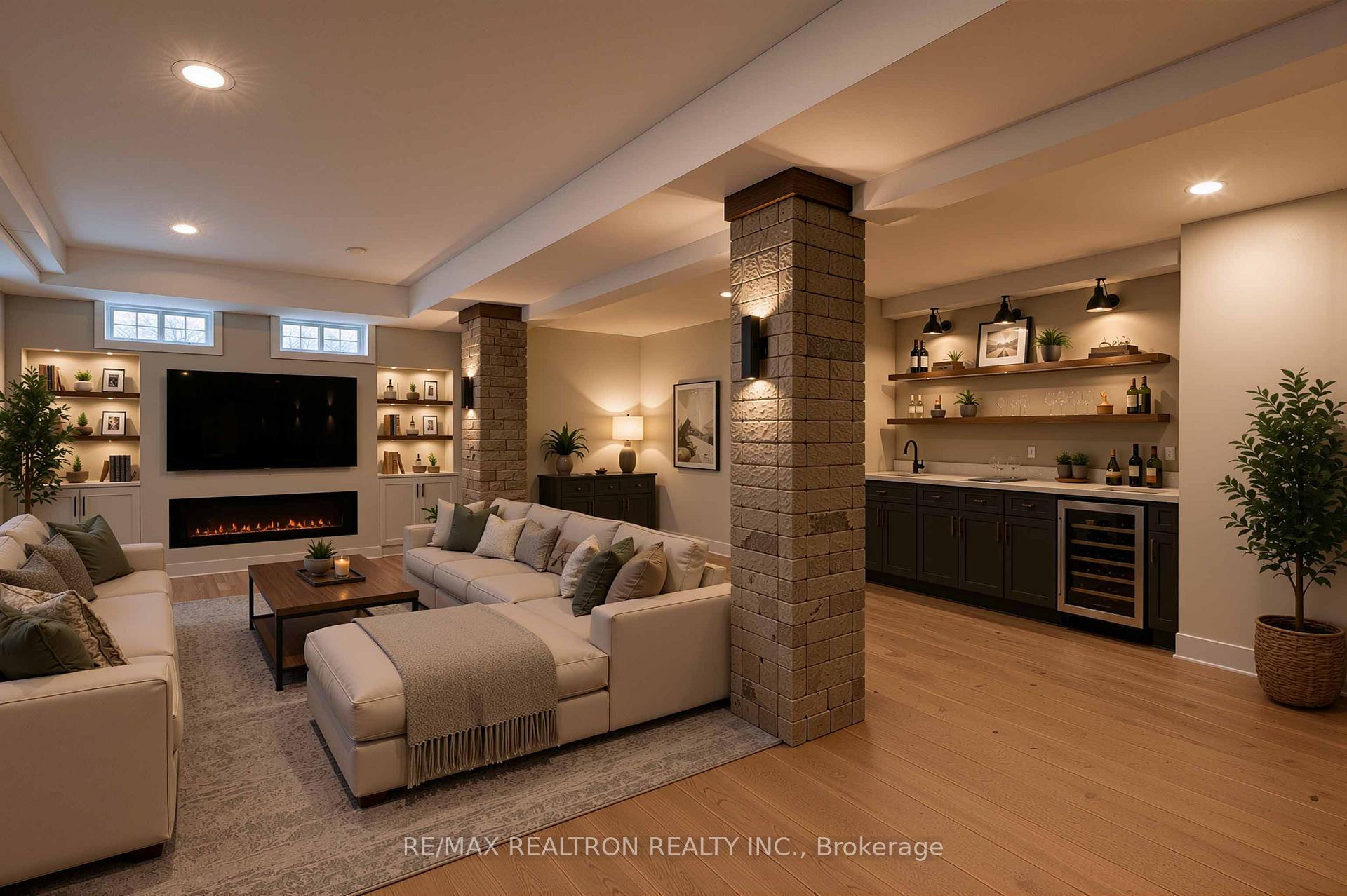 Photo 23 of 36 Edgemont Court, Richmond Hill, Westbrook — HOMEH
