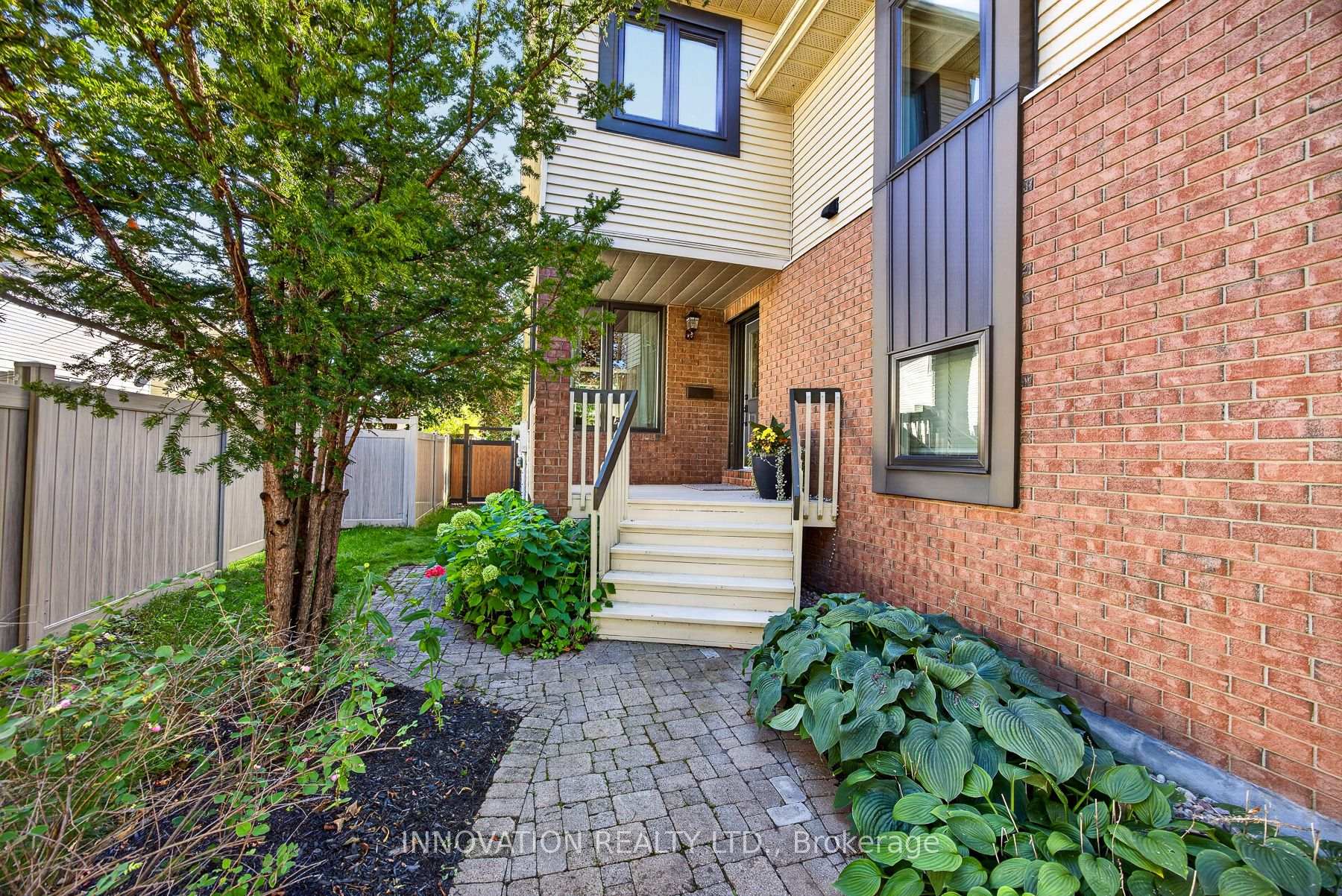 Photo 3 of 96 Florizel Avenue, Ottawa, Westcliffe Estates — HOMEH