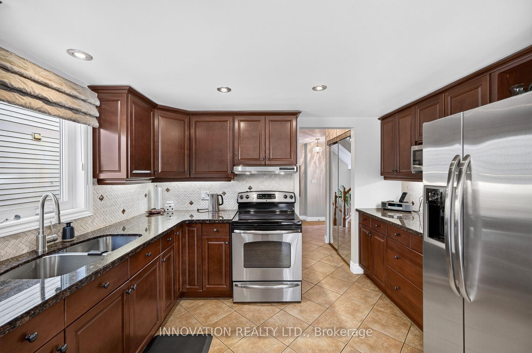 Photo 18 of 96 Florizel Avenue, Ottawa, Westcliffe Estates — HOMEH