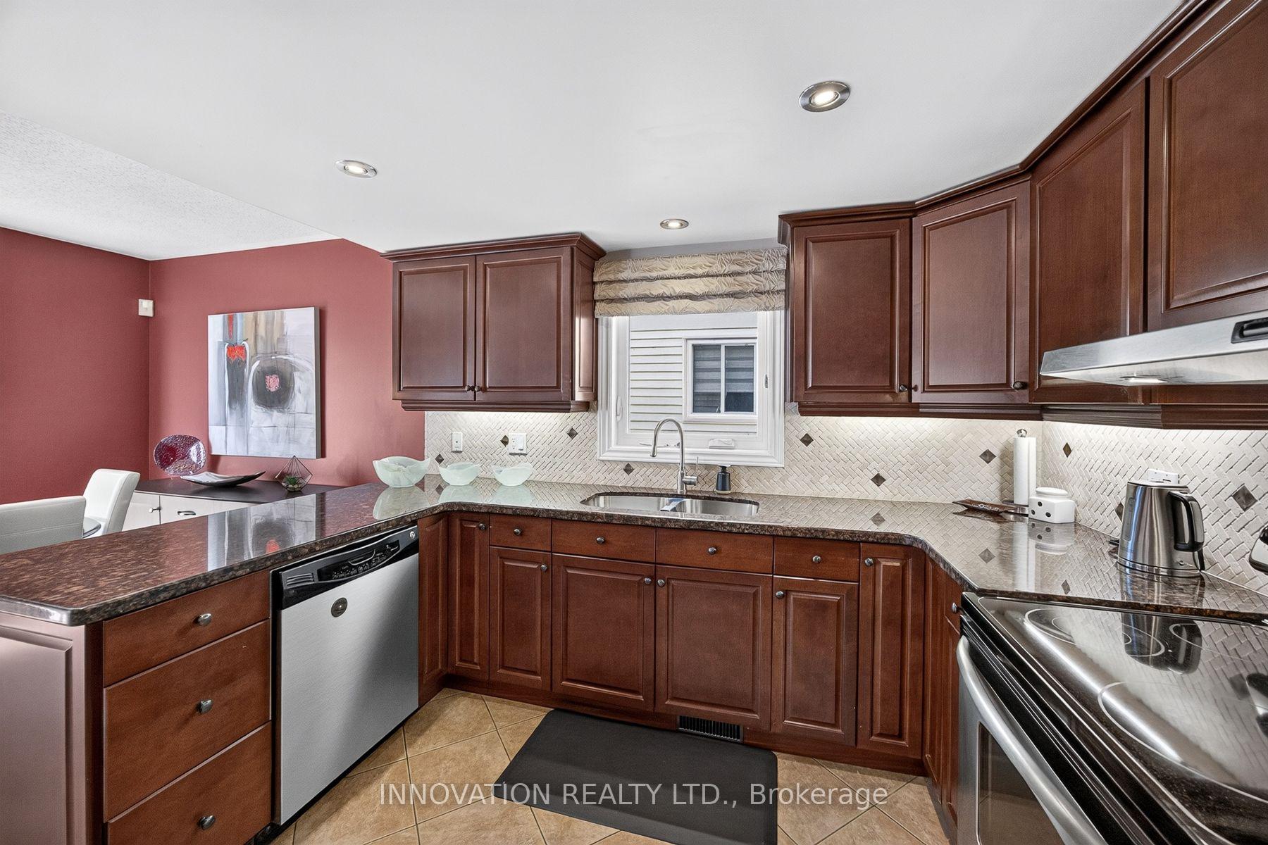 Photo 19 of 96 Florizel Avenue, Ottawa, Westcliffe Estates — HOMEH