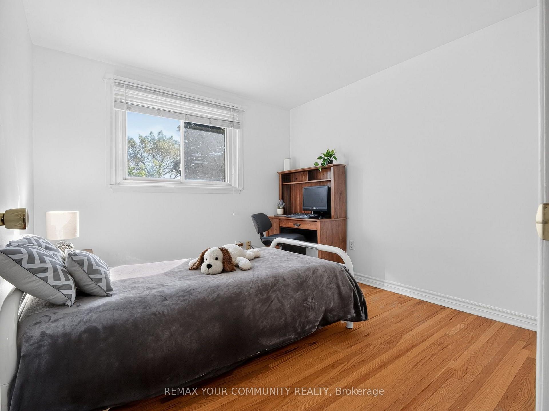 Photo 21 of 37 Coxworth Crescent, Scarborough, Malvern — HOMEH