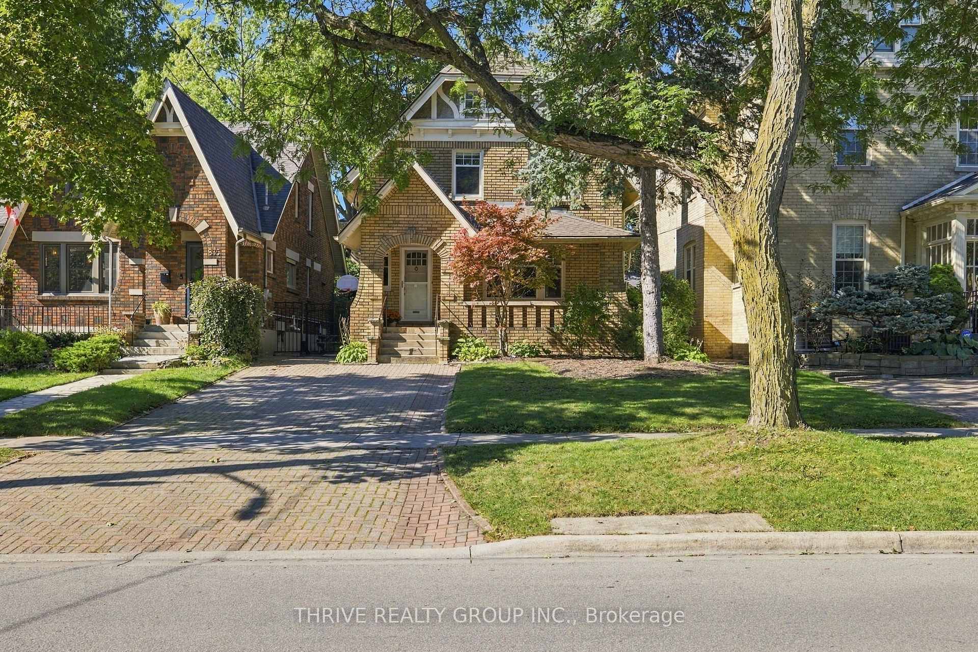 Photo of 837 Wellington Street