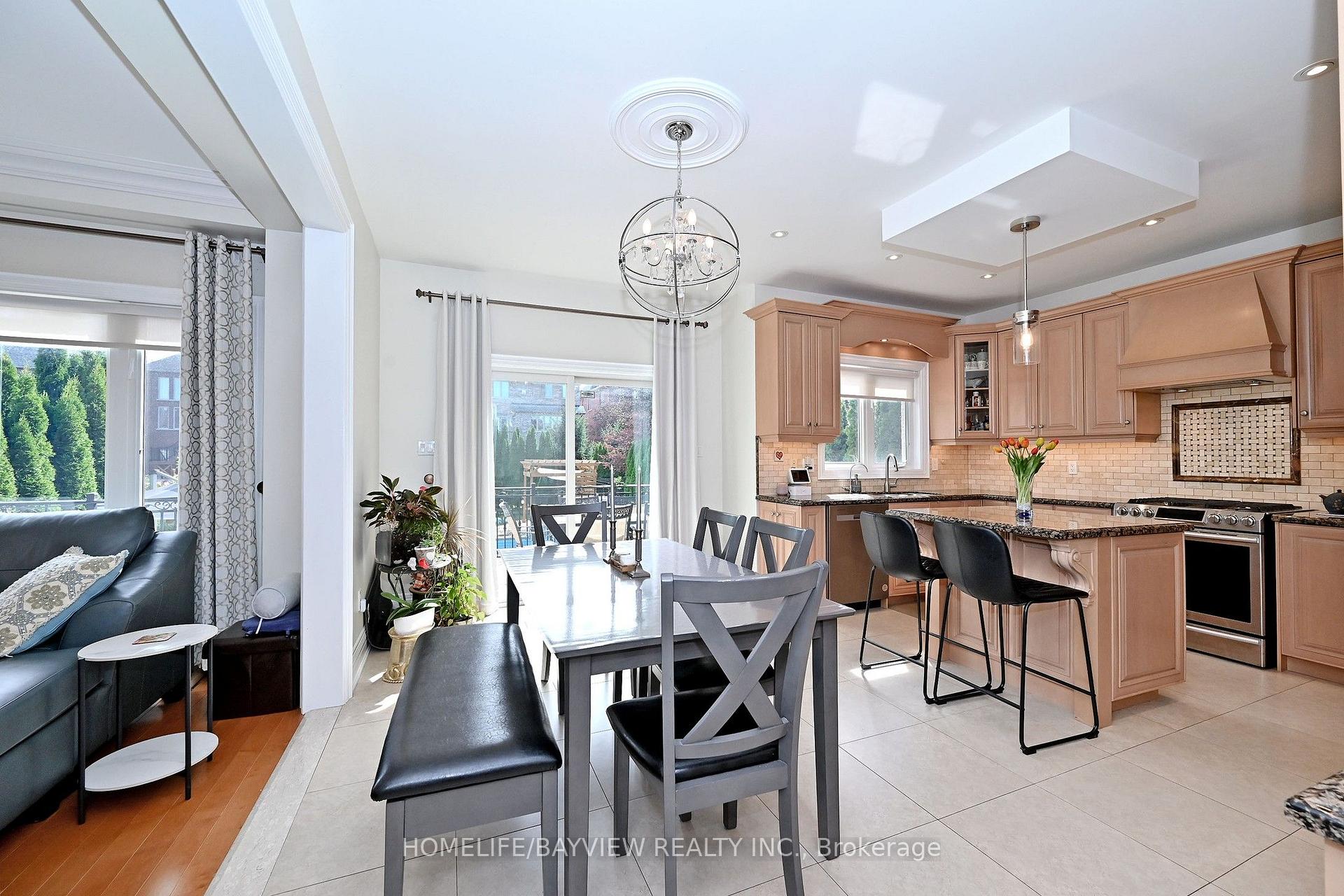 Photo 13 of 59 Vitlor Drive, Richmond Hill, Oak Ridges — HOMEH