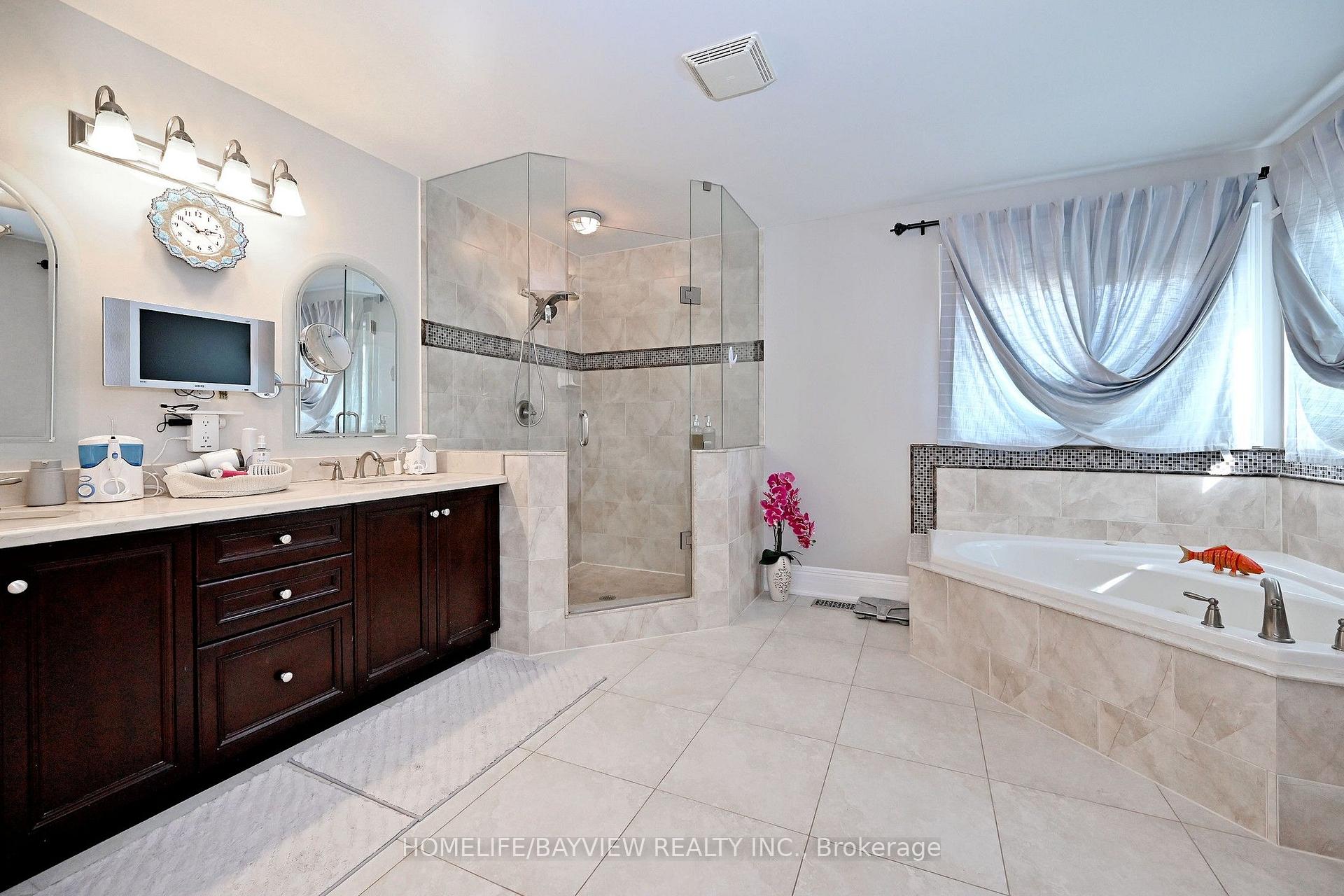 Photo 27 of 59 Vitlor Drive, Richmond Hill, Oak Ridges — HOMEH