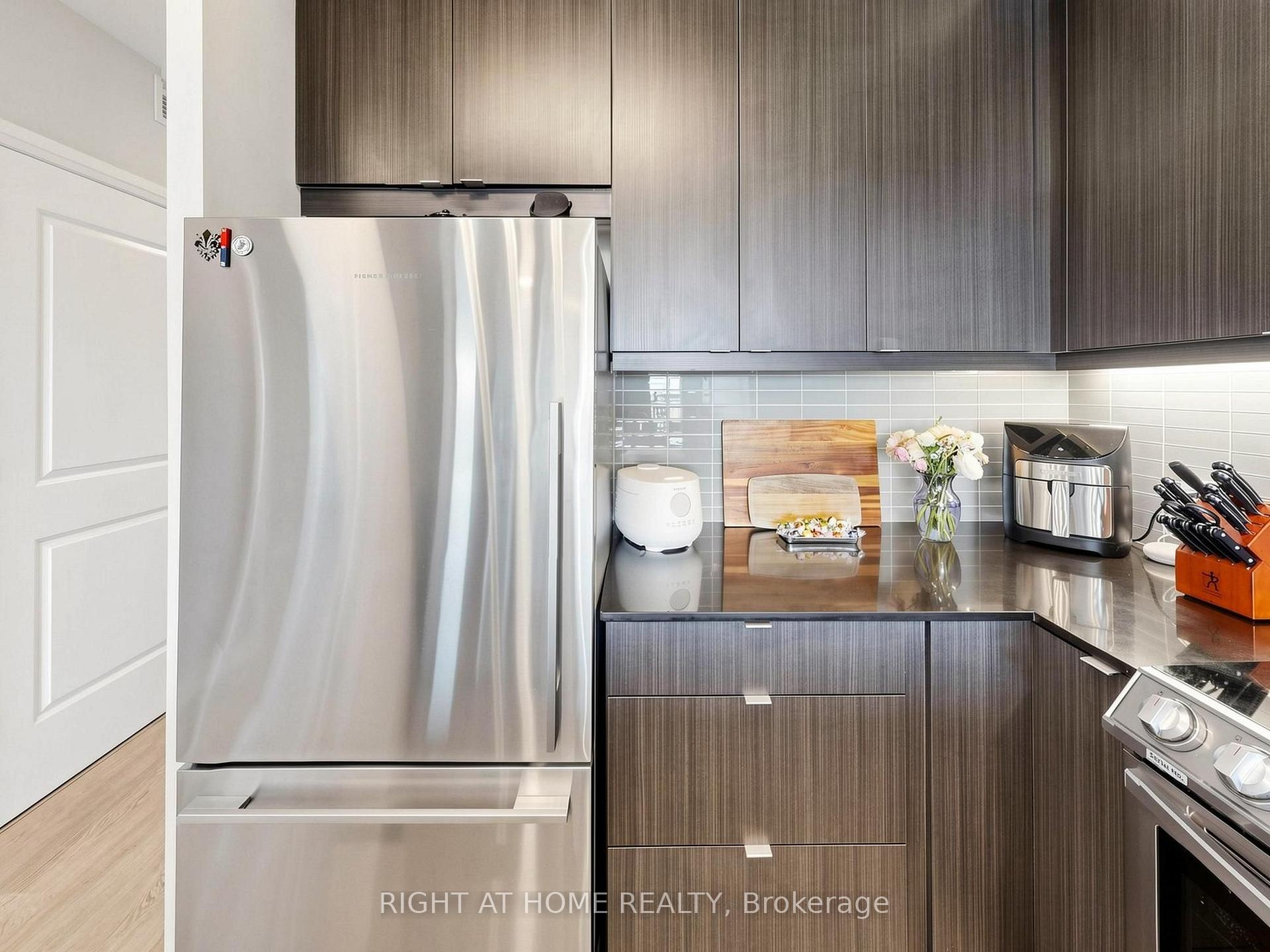 Photo 16 of Unit 607, 50 Thomas Riley Road, Etobicoke, Islington-City Centre West — HOMEH