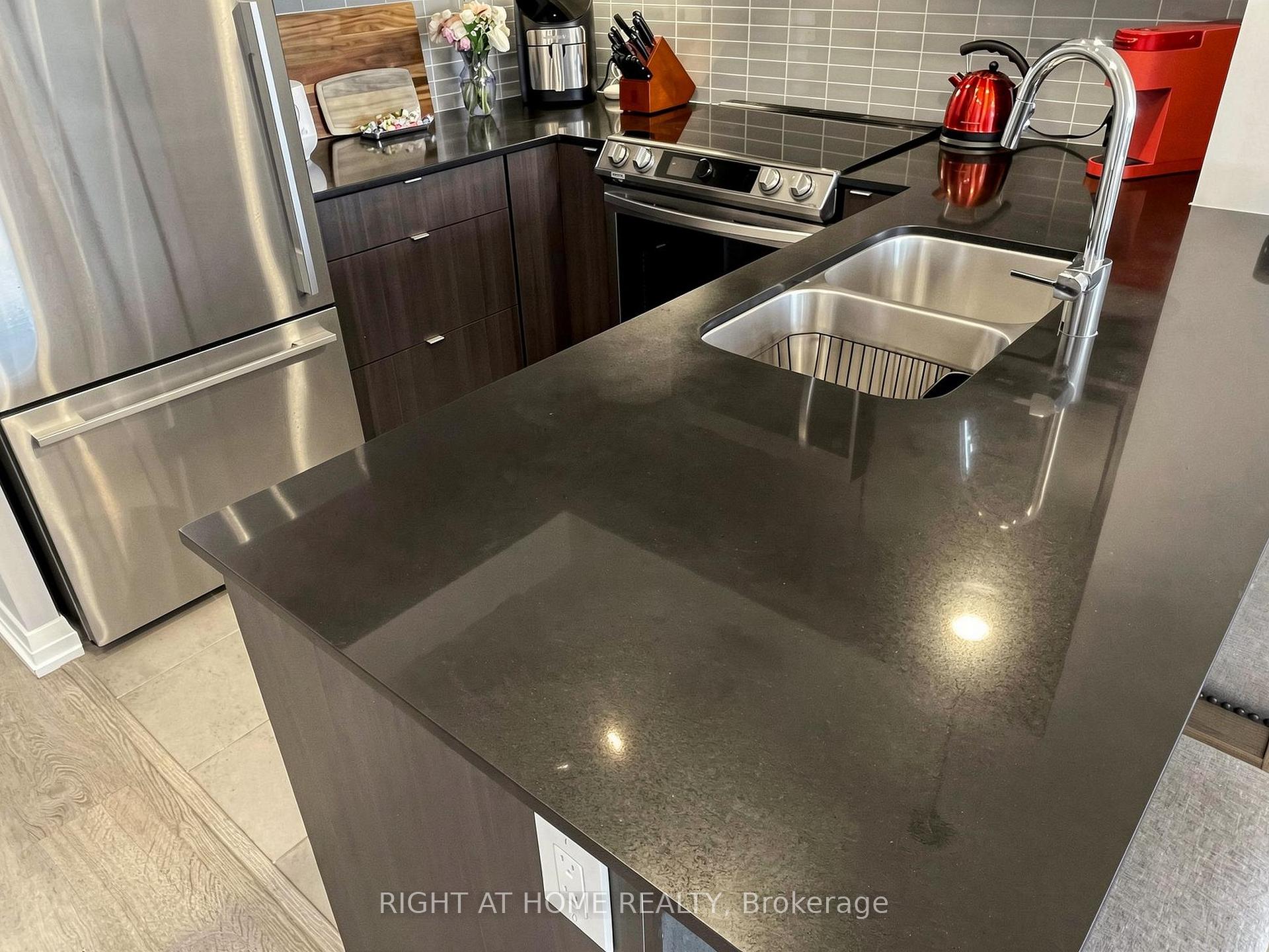 Photo 18 of Unit 607, 50 Thomas Riley Road, Etobicoke, Islington-City Centre West — HOMEH