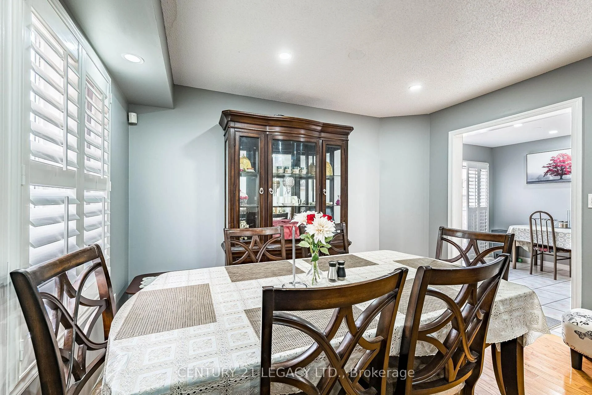 Photo 8 of 64 Narrow Valley Crescent, Brampton, Sandringham-Wellington — HOMEH