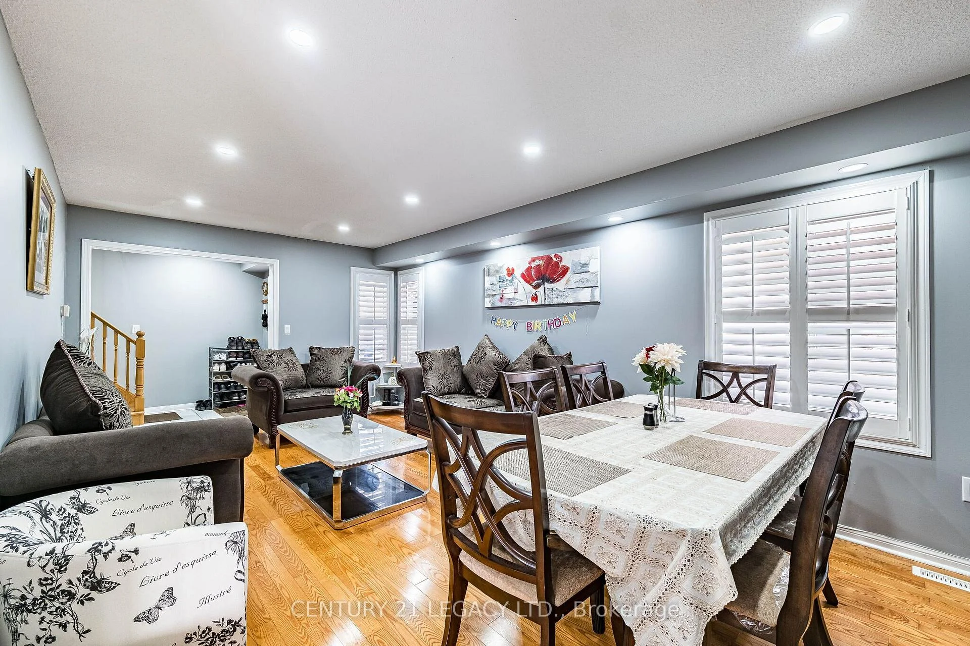 Photo 9 of 64 Narrow Valley Crescent, Brampton, Sandringham-Wellington — HOMEH