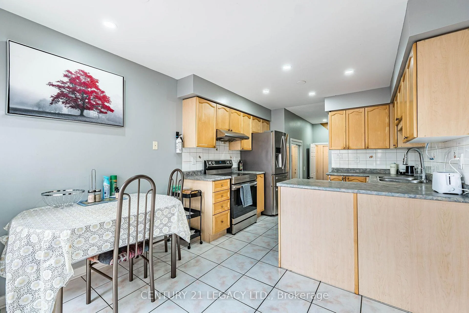 Photo 15 of 64 Narrow Valley Crescent, Brampton, Sandringham-Wellington — HOMEH