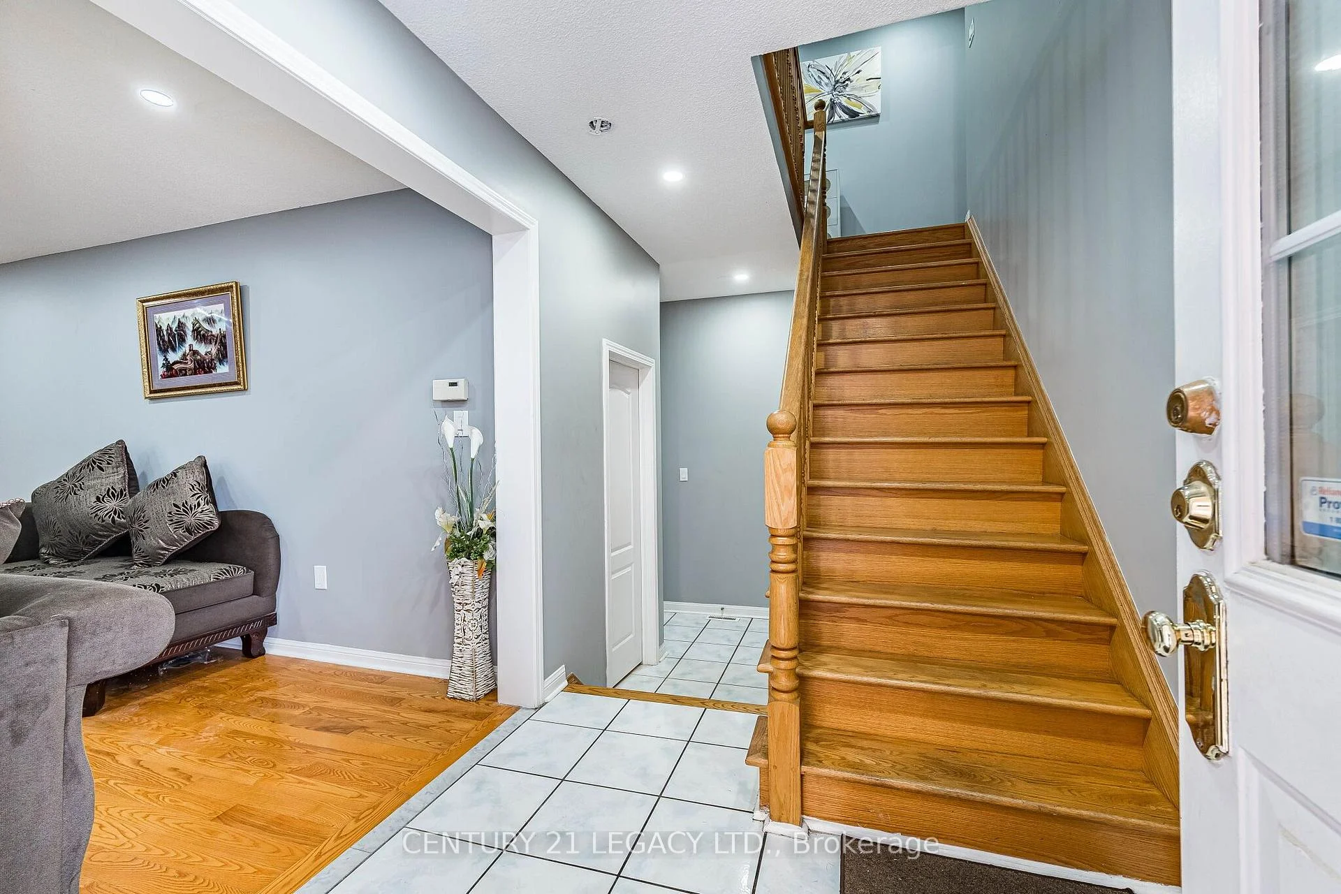 Photo 19 of 64 Narrow Valley Crescent, Brampton, Sandringham-Wellington — HOMEH