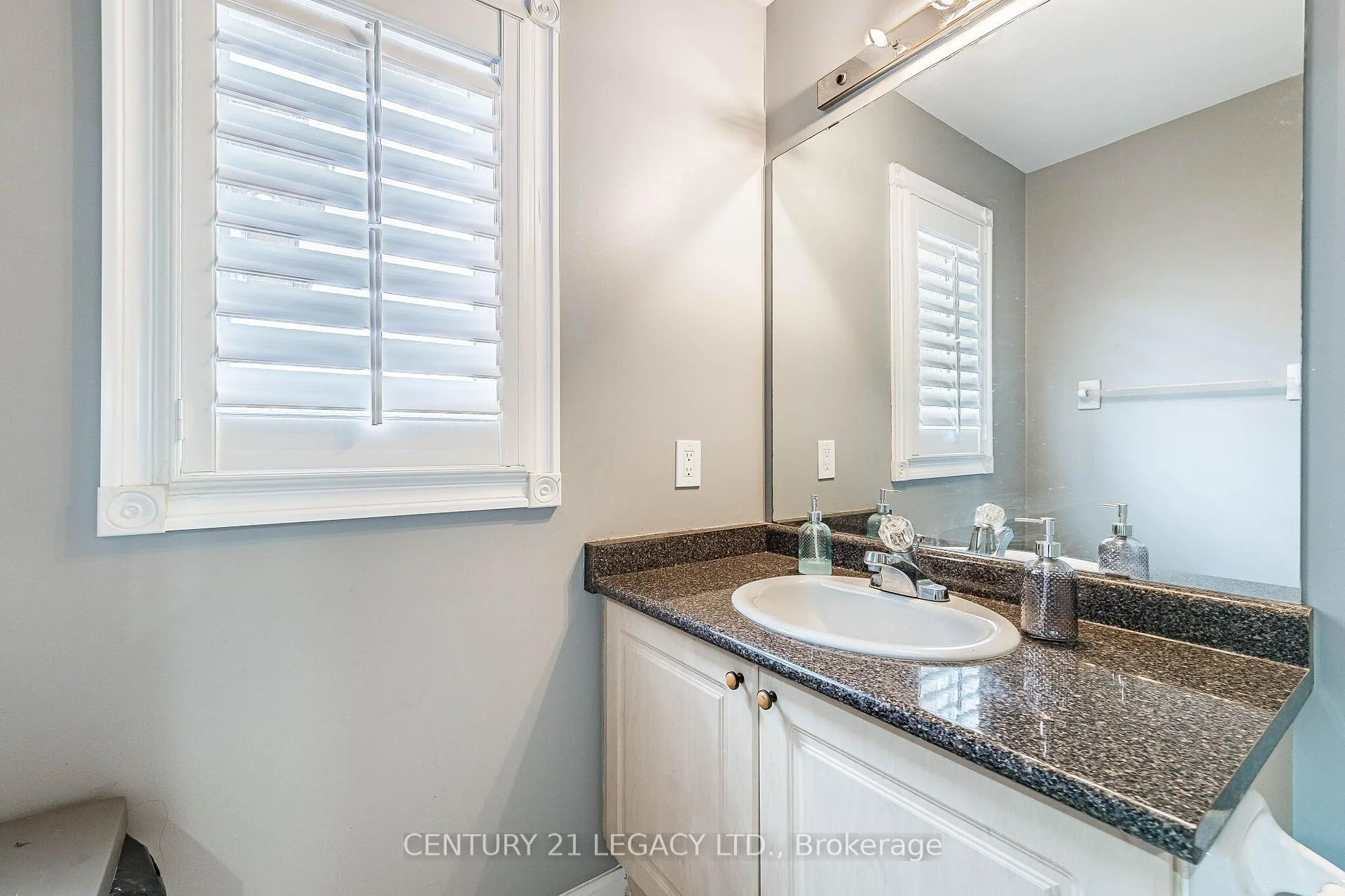 Photo 30 of 64 Narrow Valley Crescent, Brampton, Sandringham-Wellington — HOMEH
