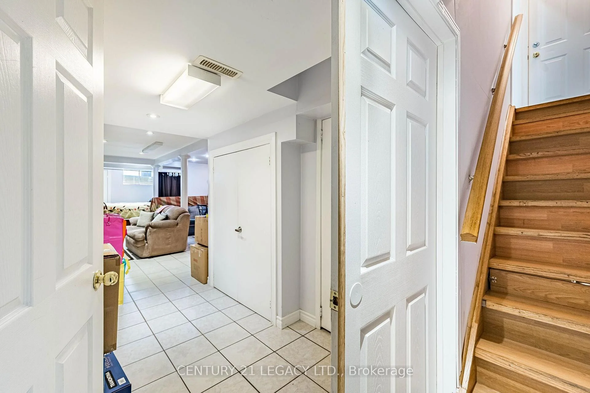 Photo 41 of 64 Narrow Valley Crescent, Brampton, Sandringham-Wellington — HOMEH