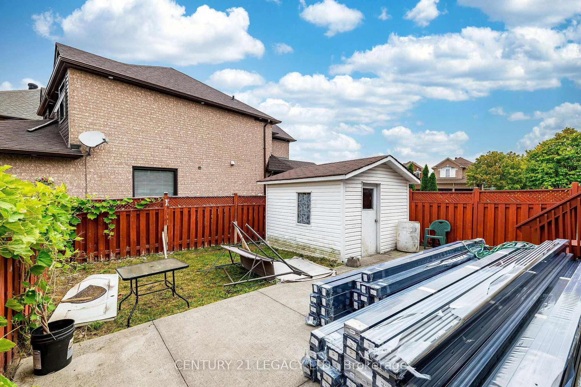Photo 49 of 64 Narrow Valley Crescent, Brampton, Sandringham-Wellington — HOMEH