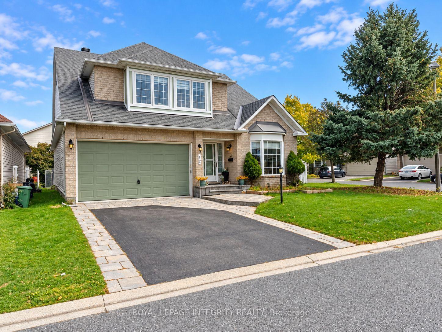 Front of 42 Settler's Ridge Way