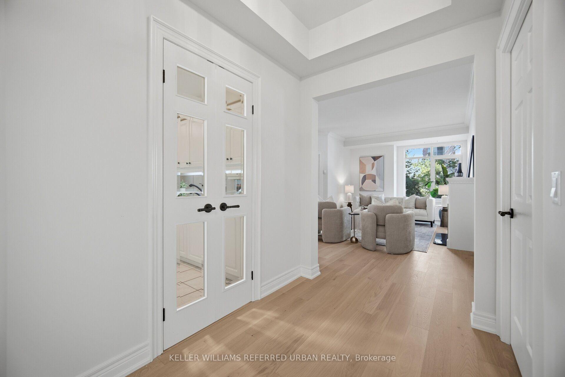 Photo 8 of Unit 210, 10 Old Mill Trail, Etobicoke, Kingsway South — HOMEH