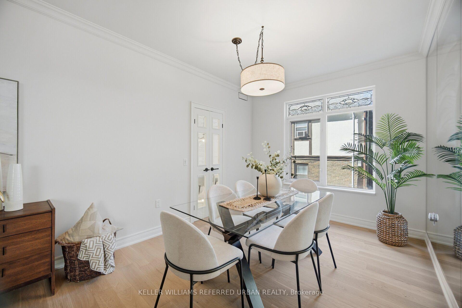 Photo 17 of Unit 210, 10 Old Mill Trail, Etobicoke, Kingsway South — HOMEH