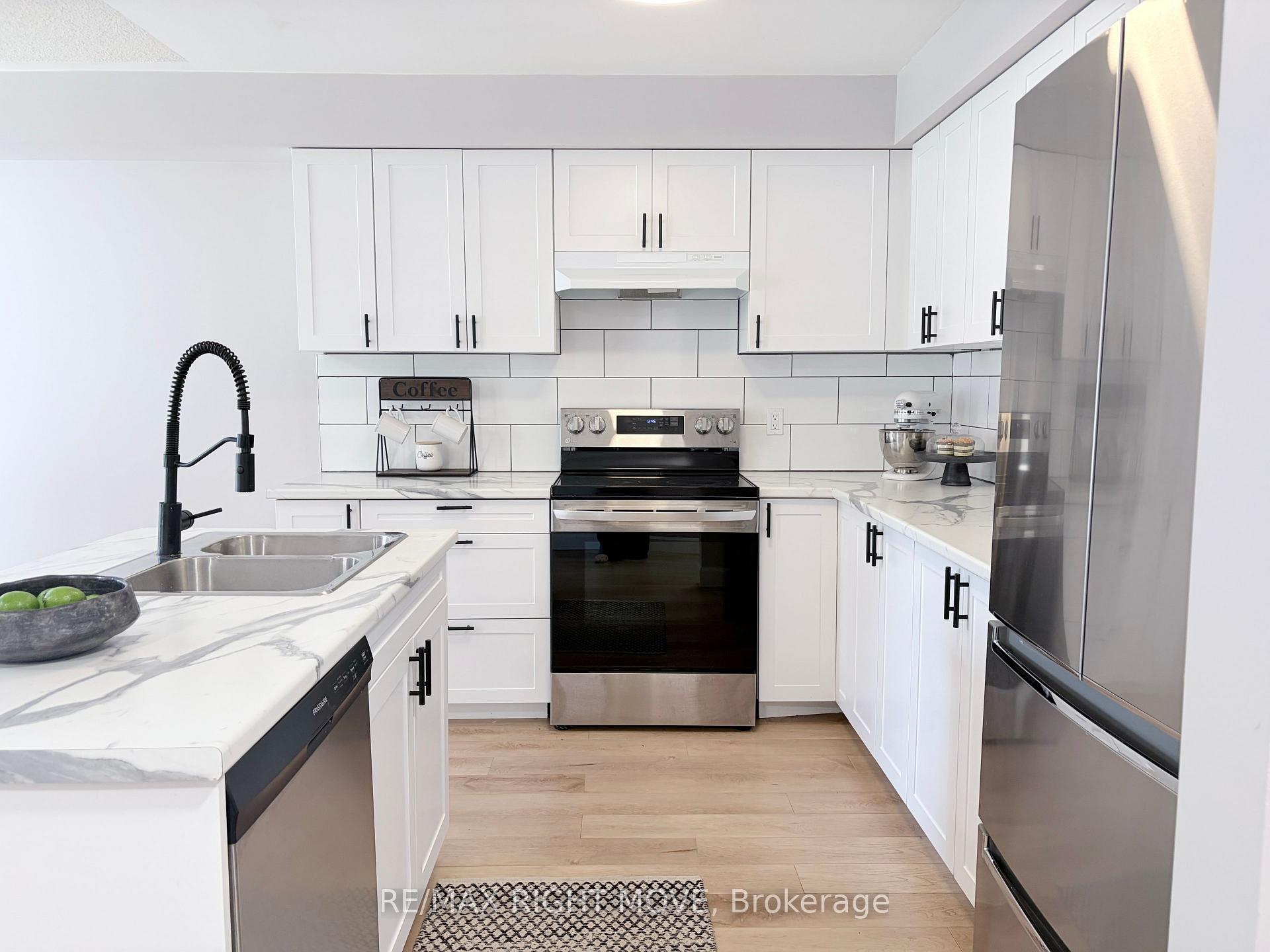 Photo 7 of 40 Michelle Drive, Orillia — HOMEH