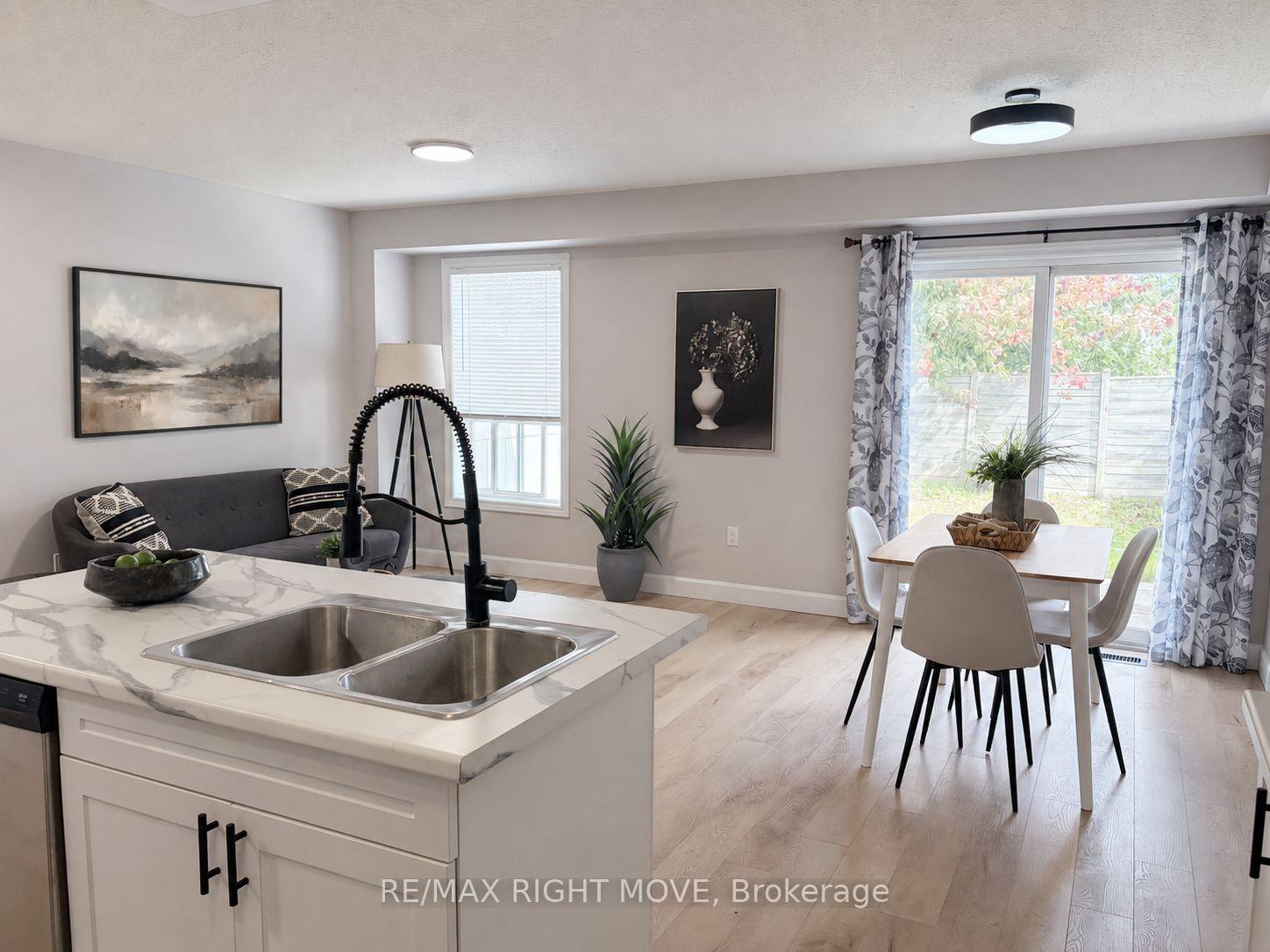 Photo 8 of 40 Michelle Drive, Orillia — HOMEH